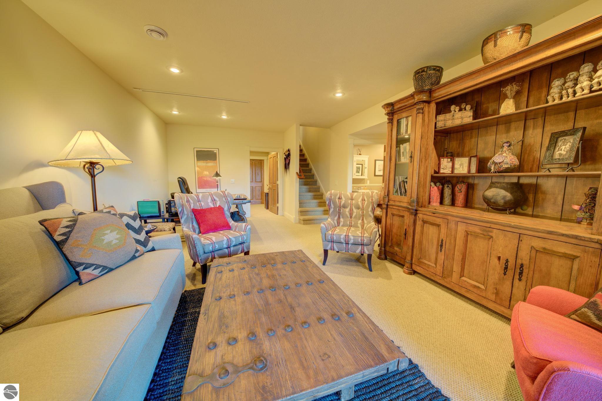 1031 S Bay View Trail