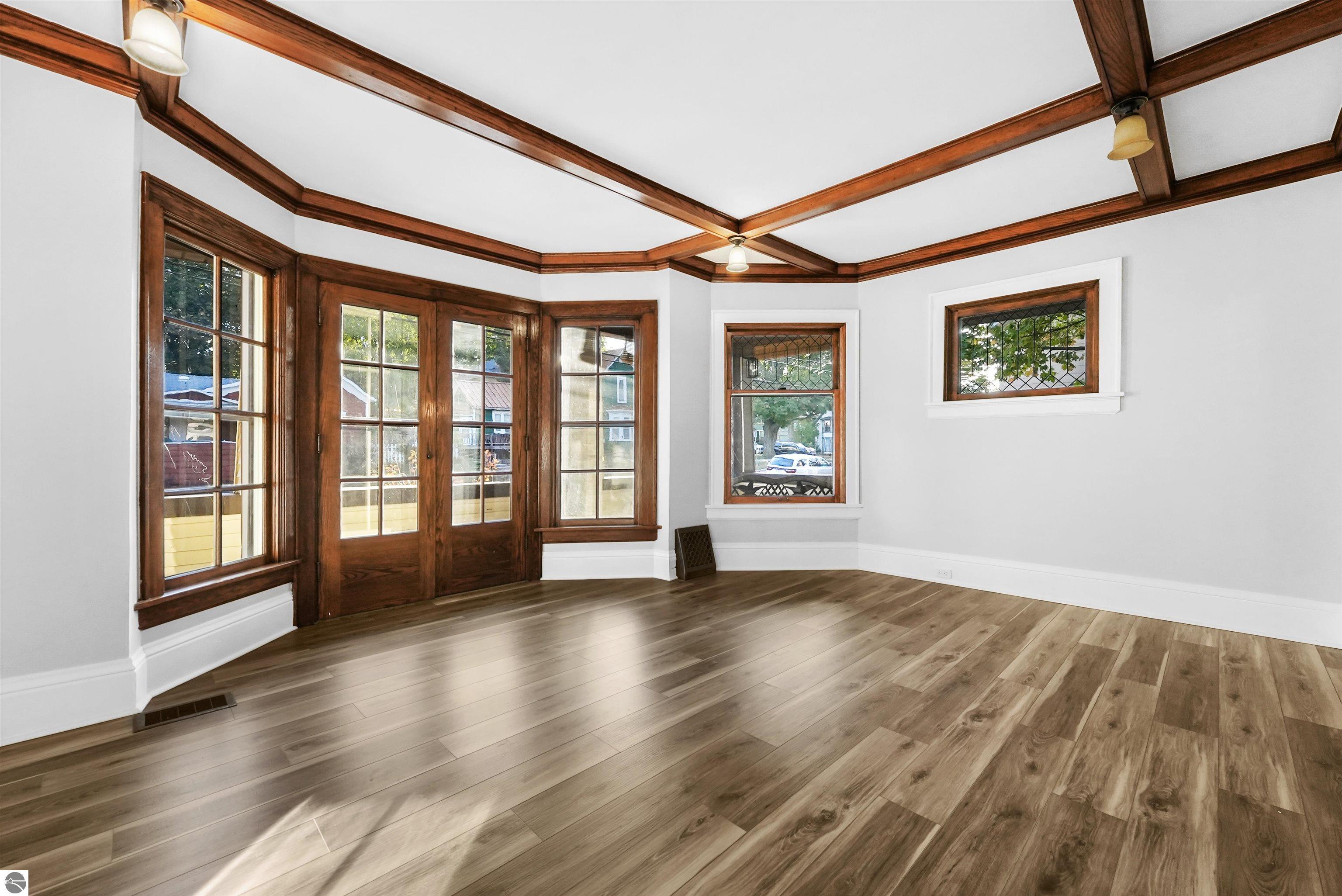 109 N Park