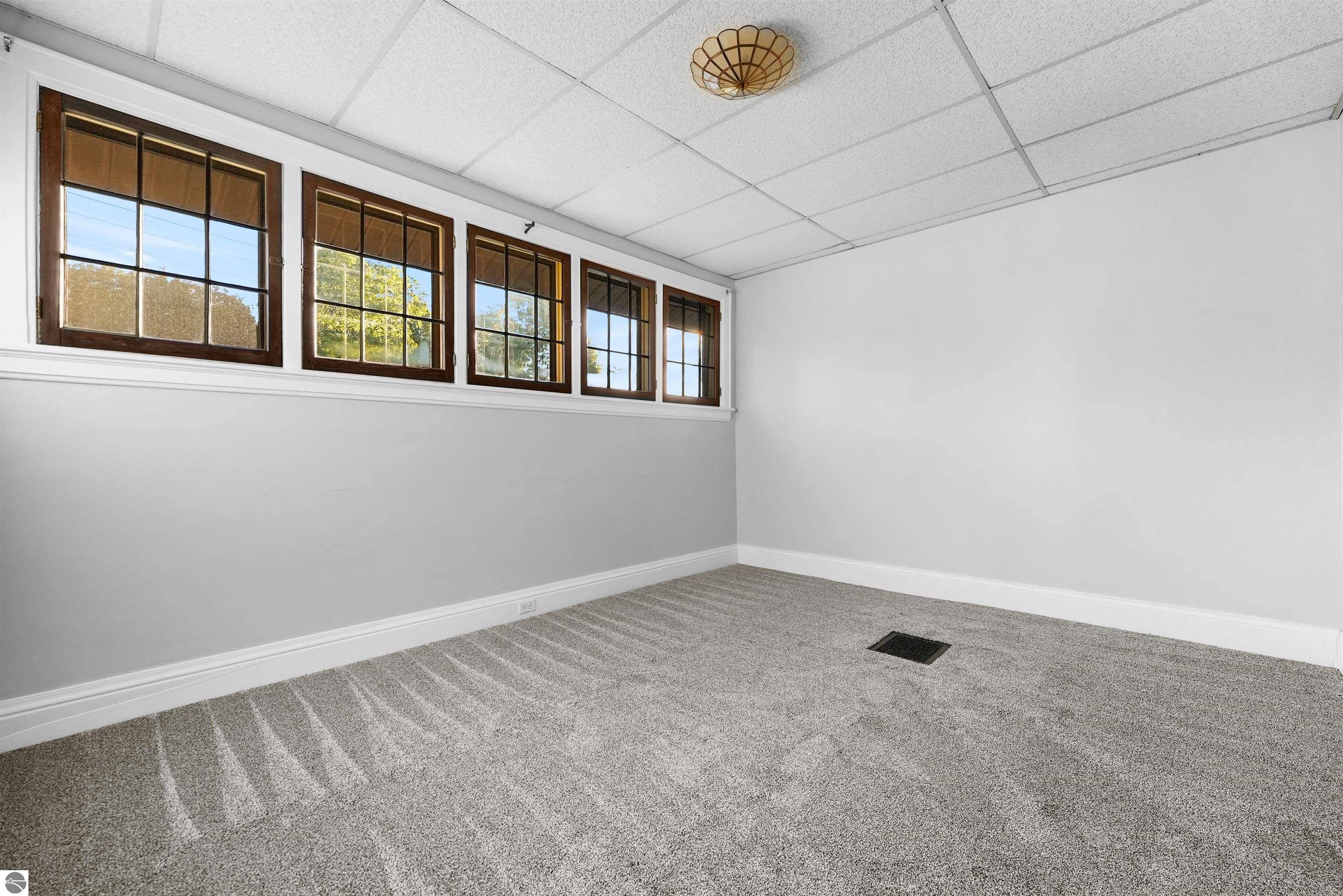 109 N Park