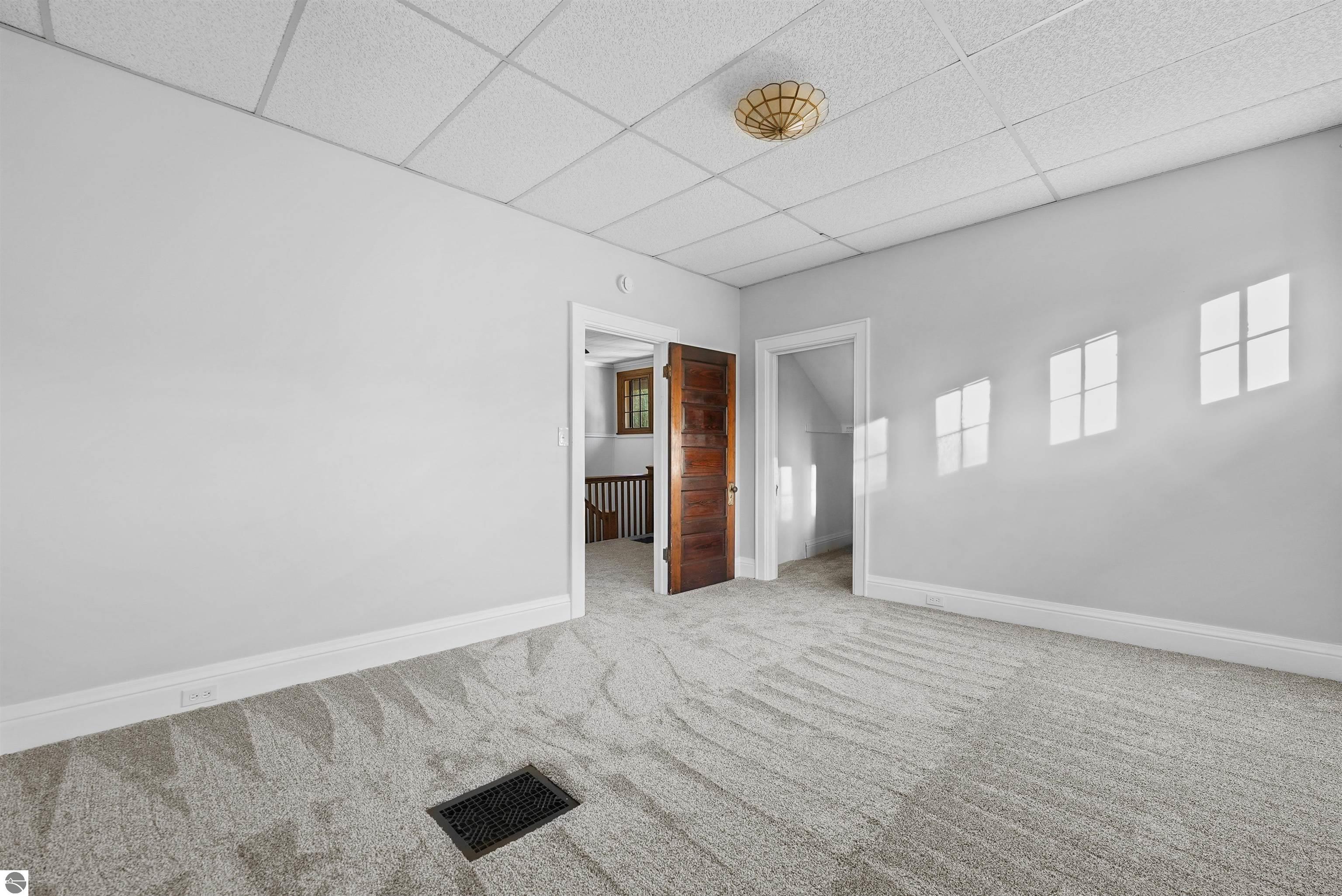 109 N Park