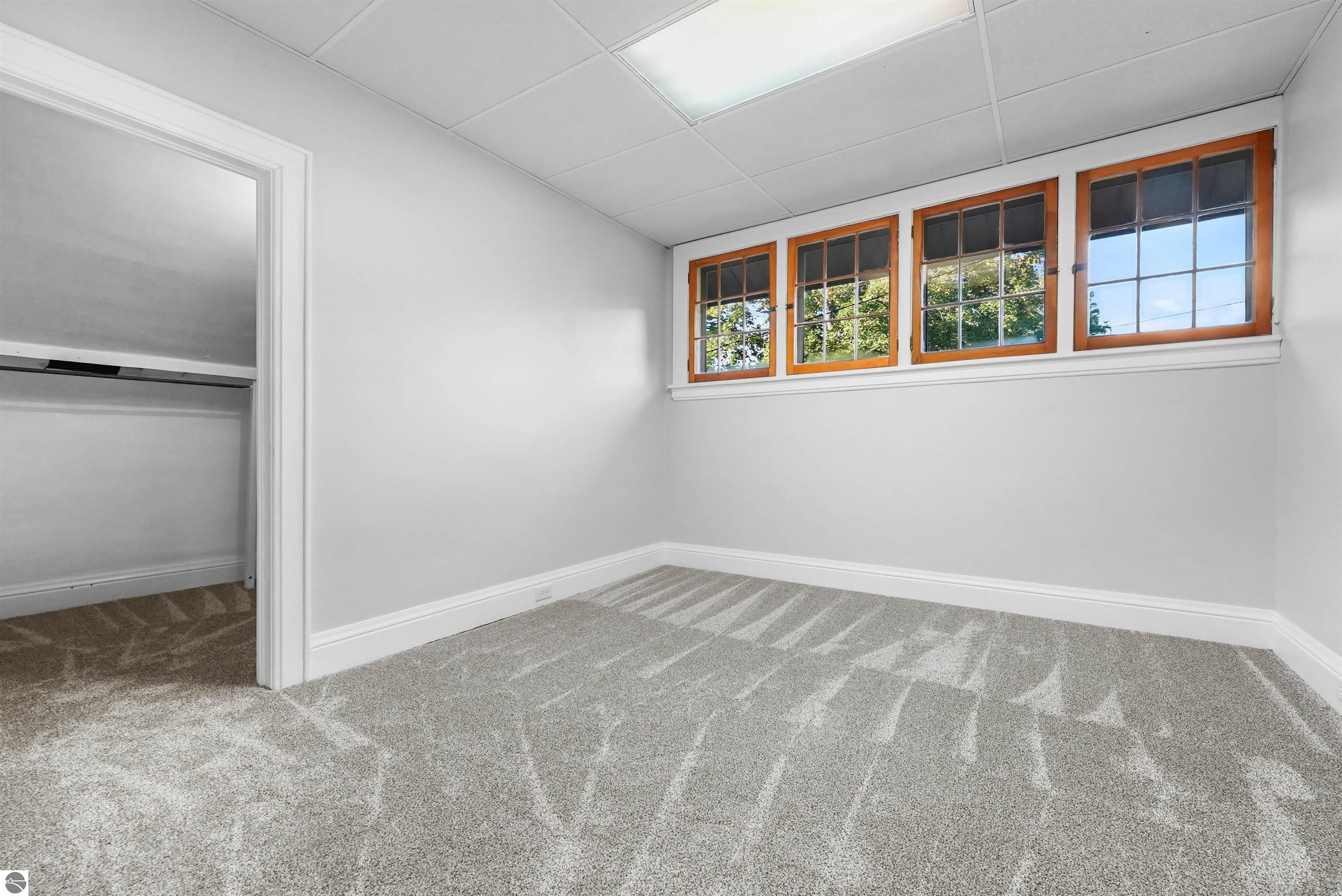 109 N Park