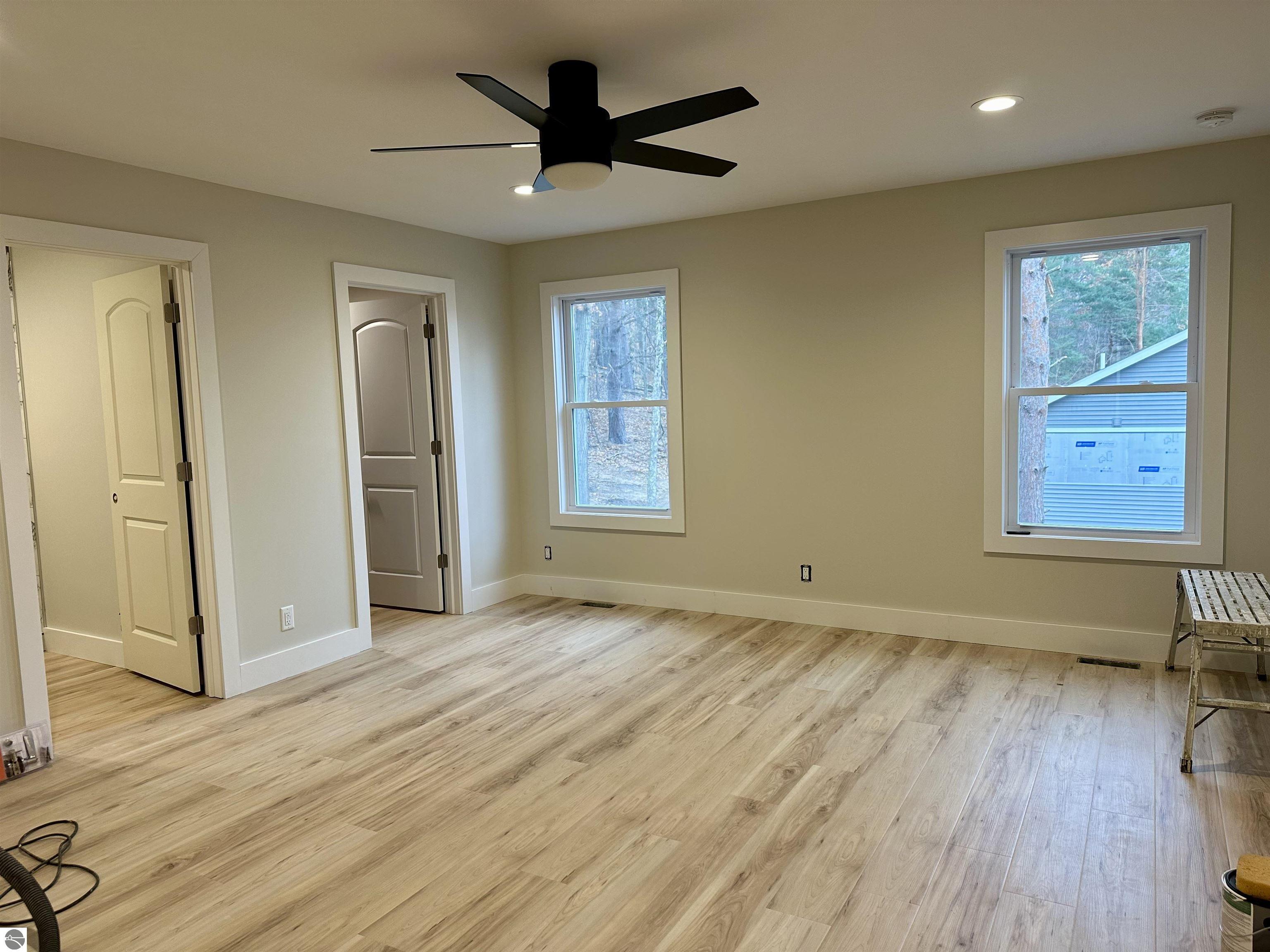1146 Farmington Drive