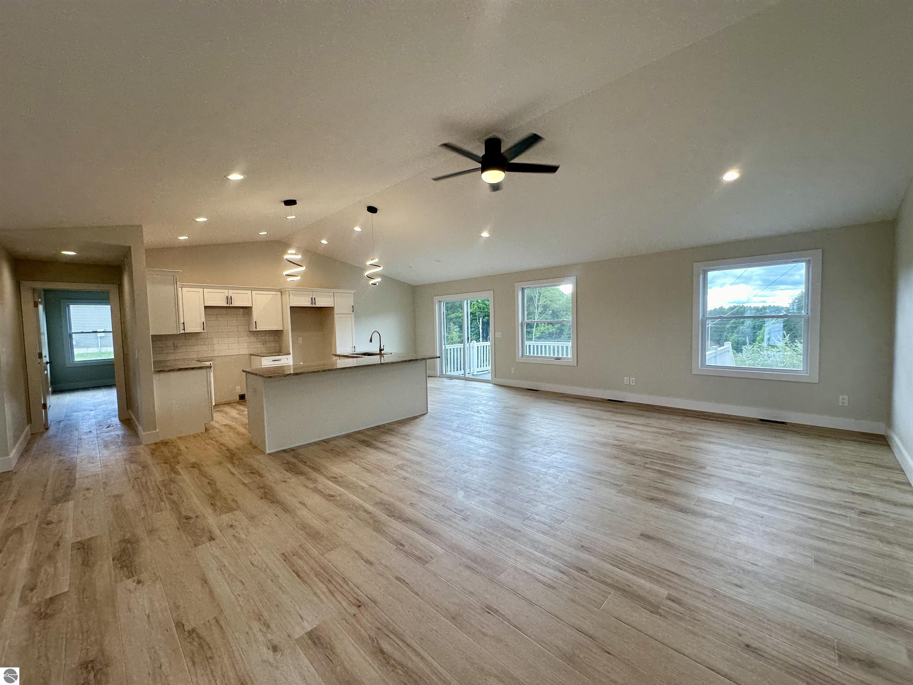 1146 Farmington Drive