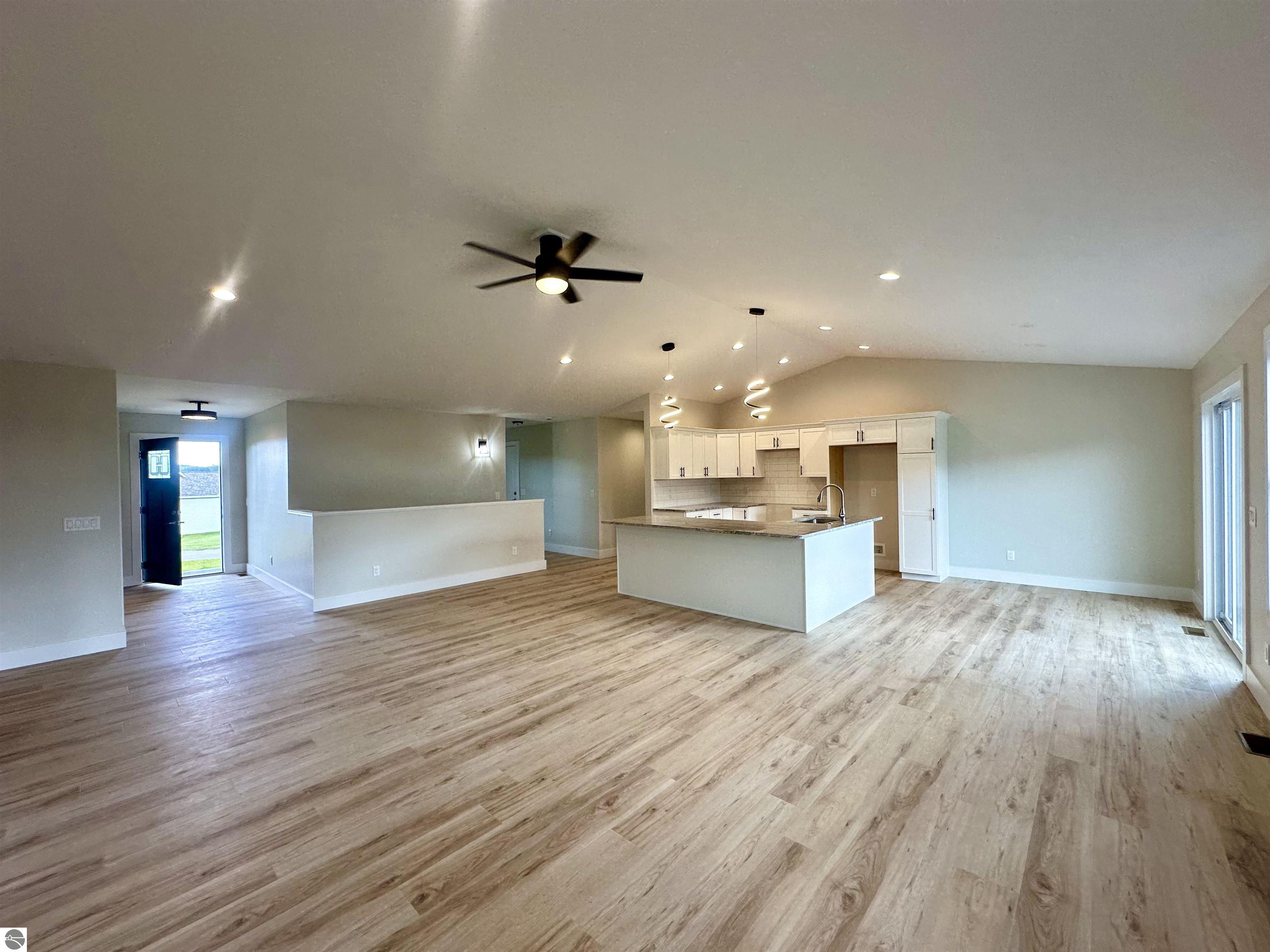 1146 Farmington Drive