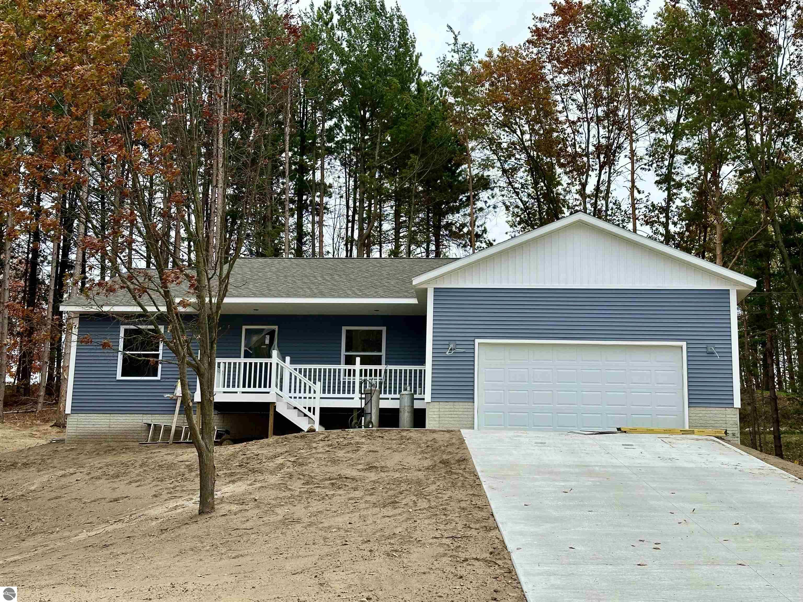 1146 Farmington Drive