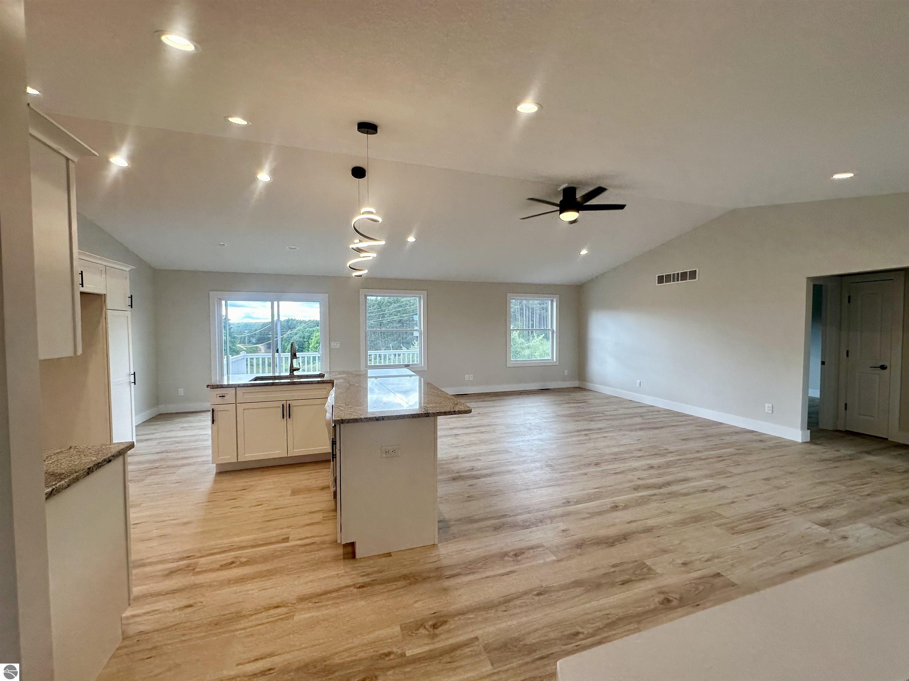 1146 Farmington Drive