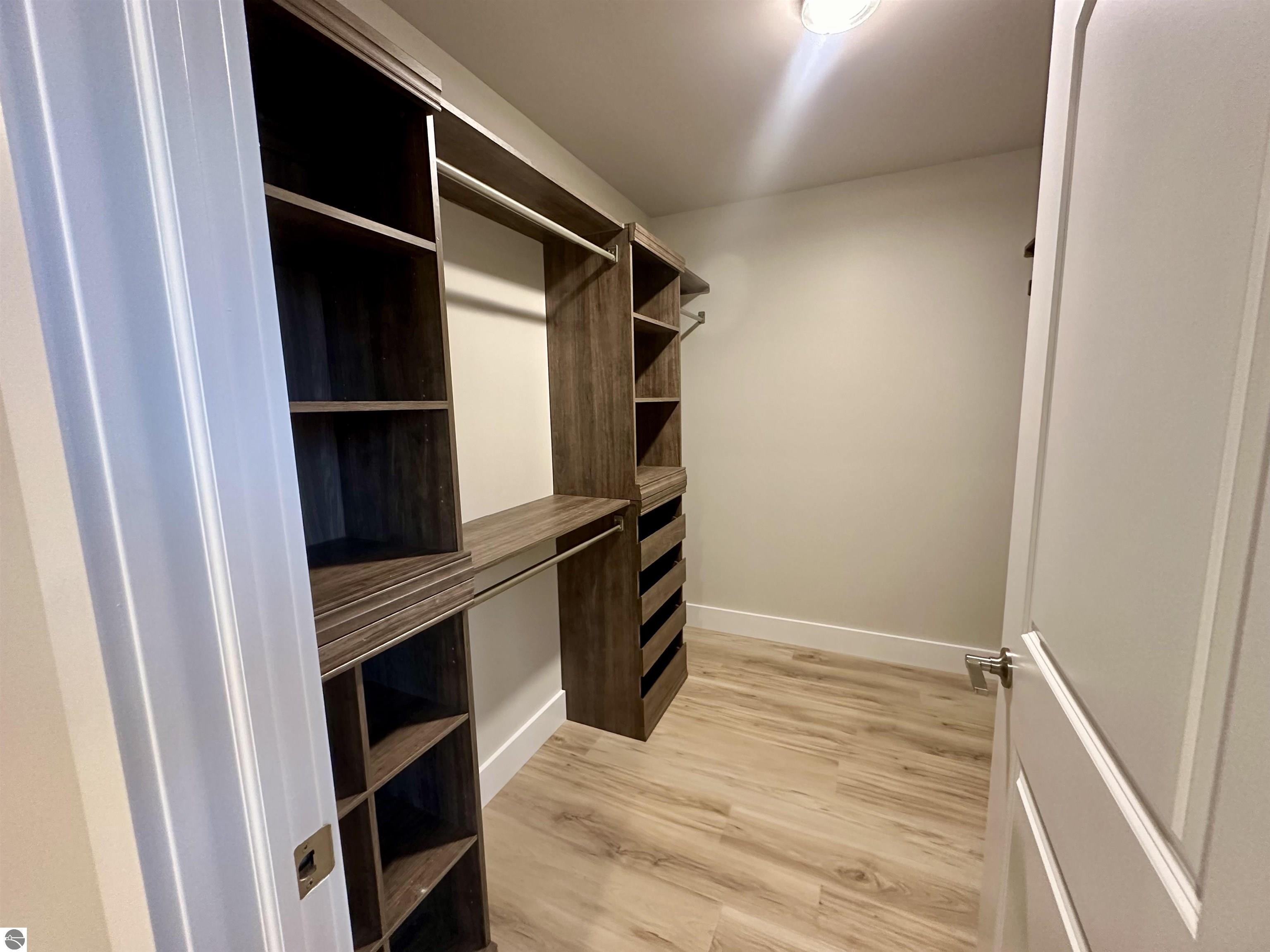 1146 Farmington Drive