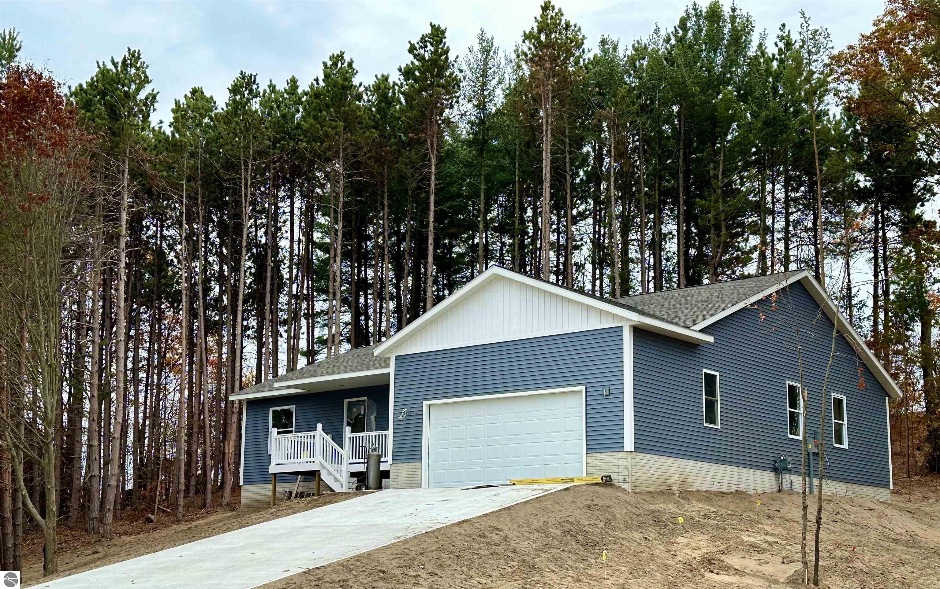 1146 Farmington Drive