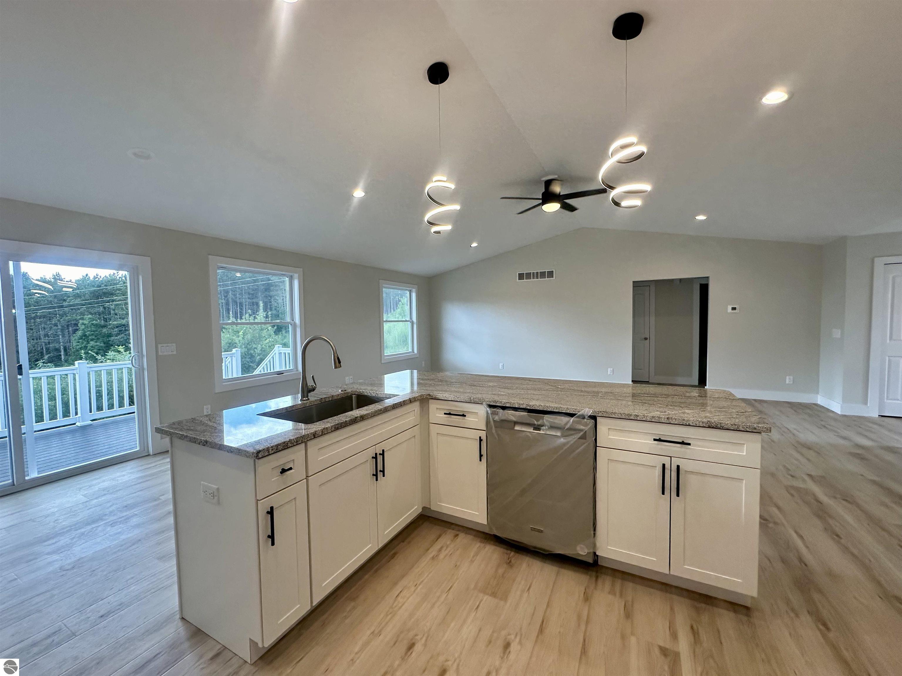 1146 Farmington Drive