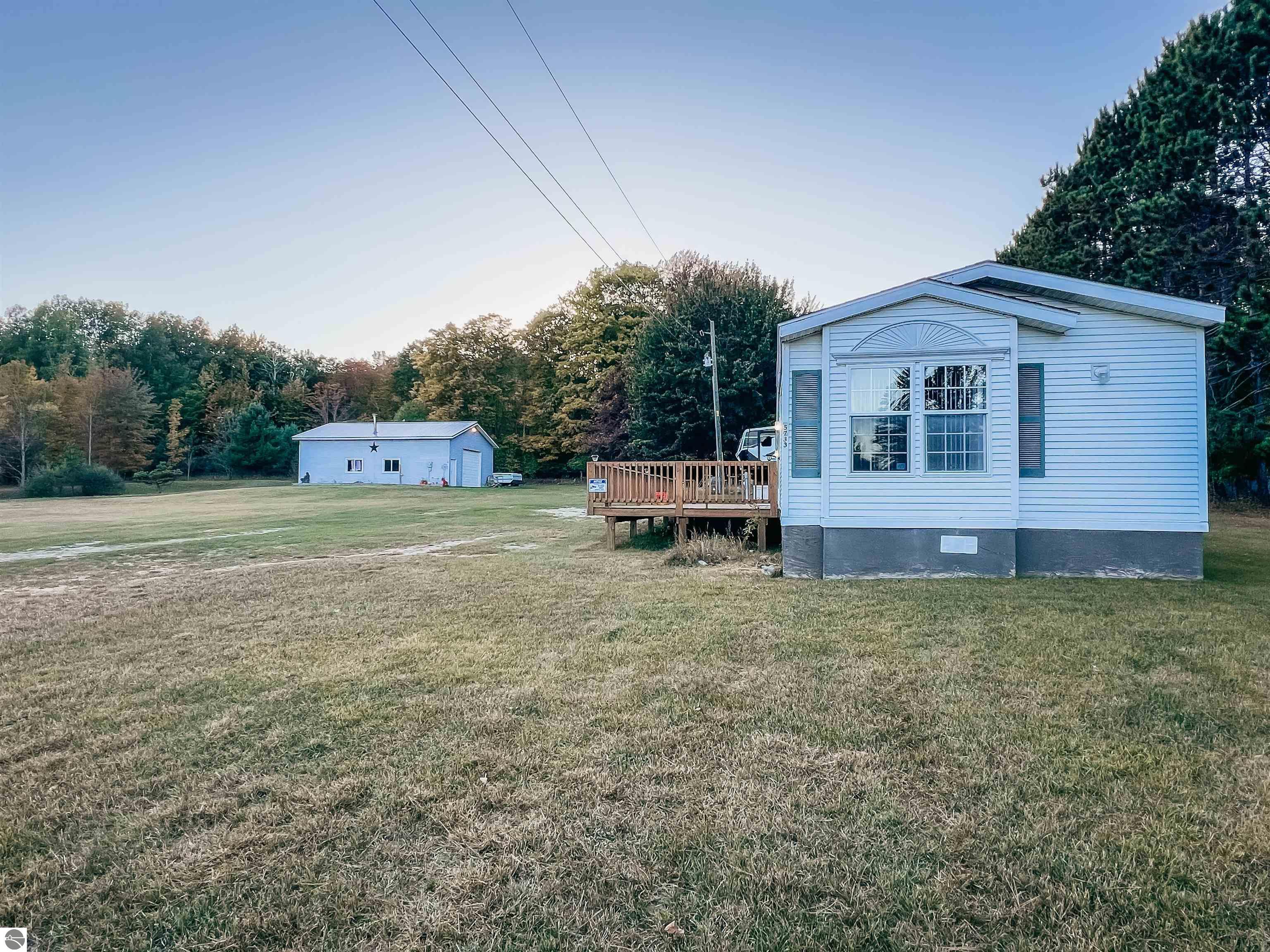 5733 Six Mile Lake Road