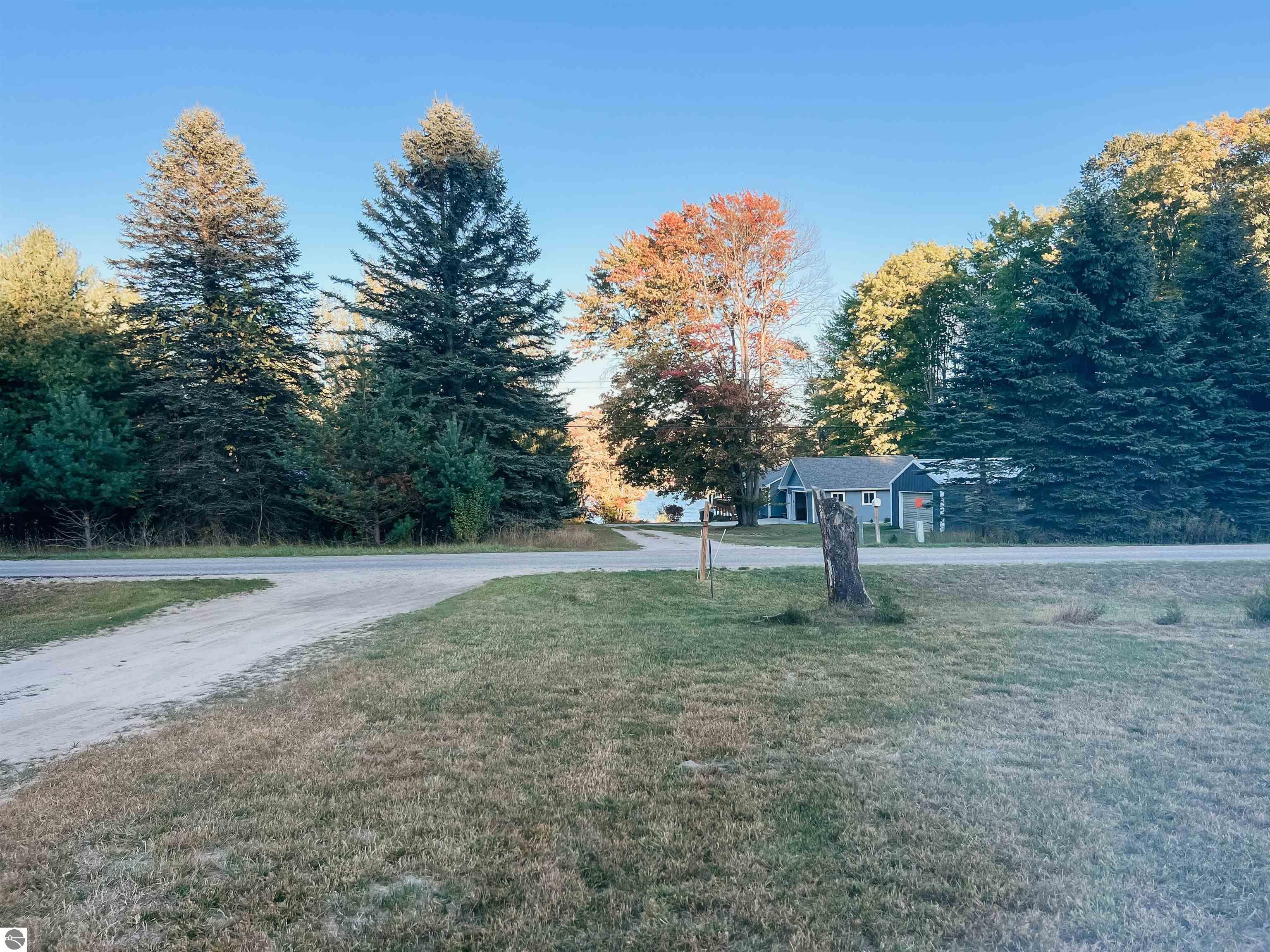 5733 Six Mile Lake Road