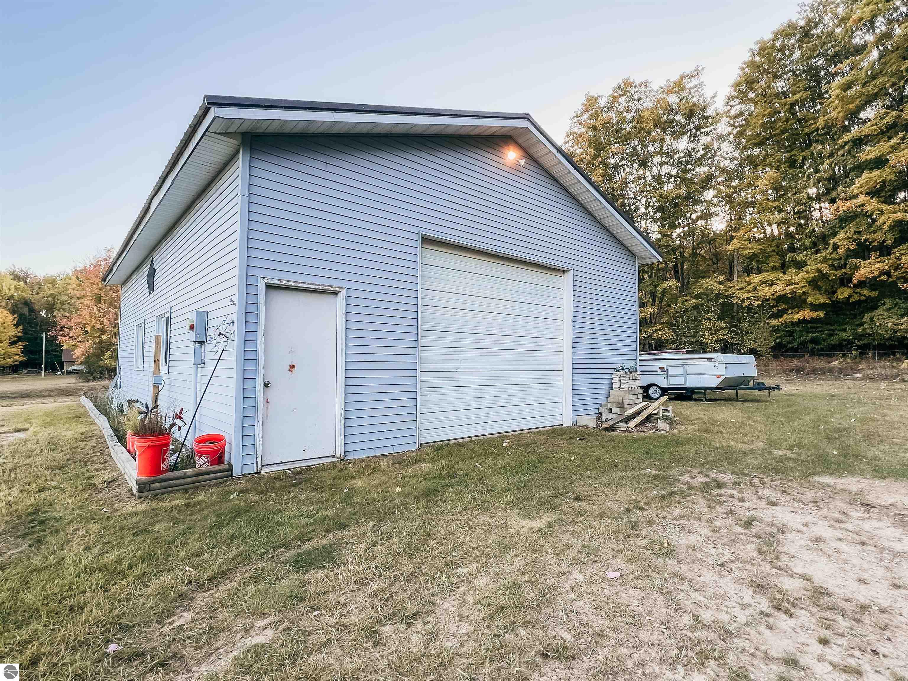5733 Six Mile Lake Road