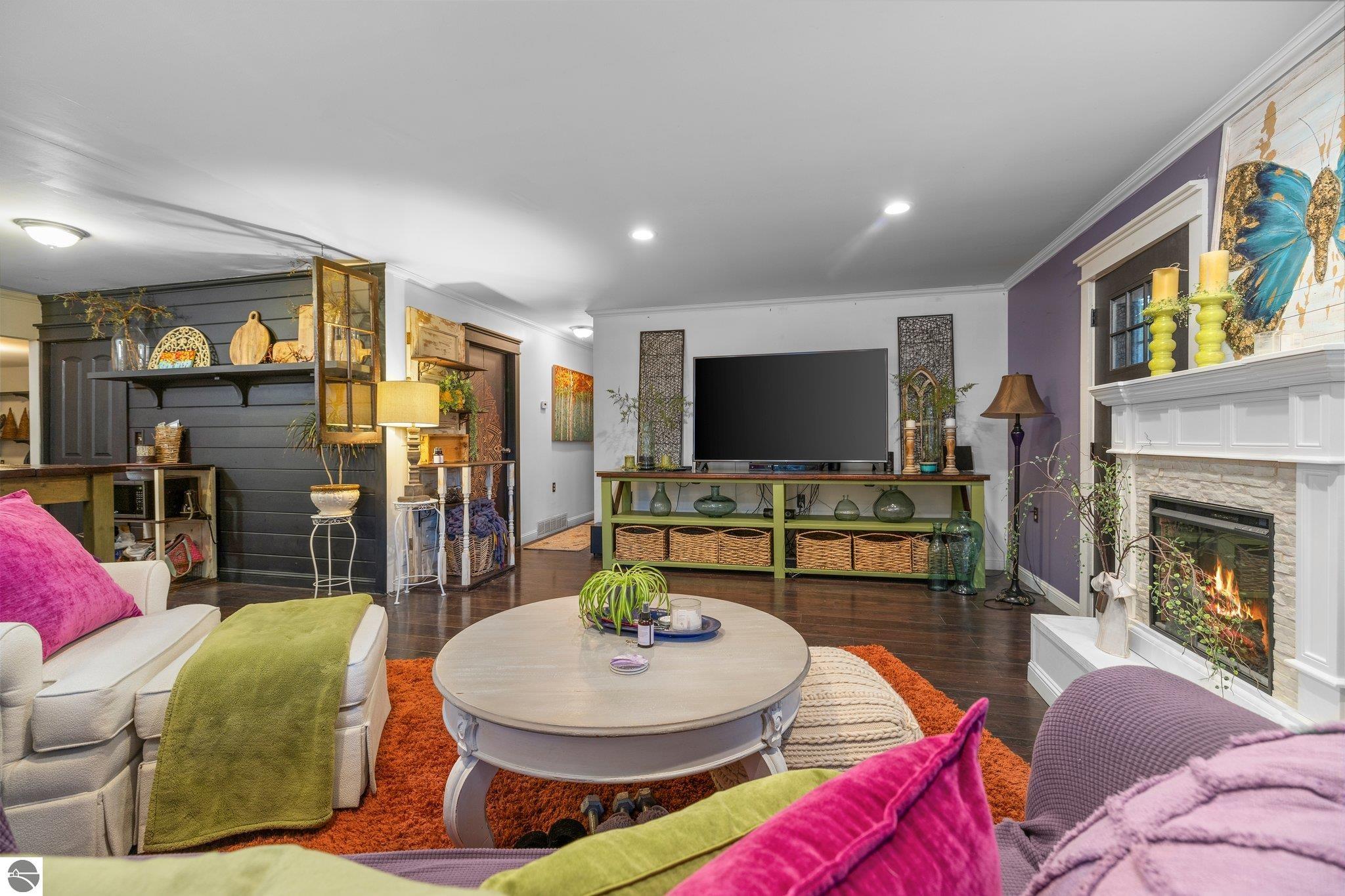 5249 W Mobile Trail