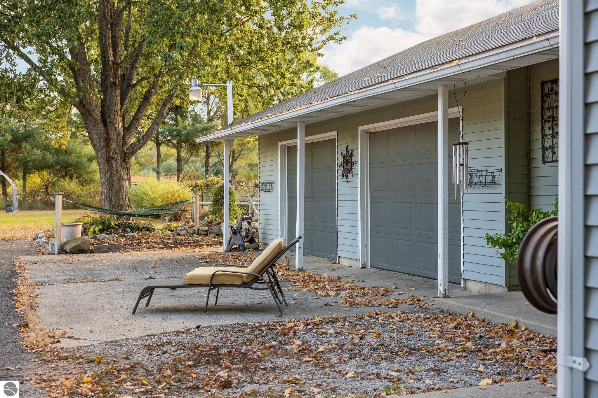 5249 W Mobile Trail
