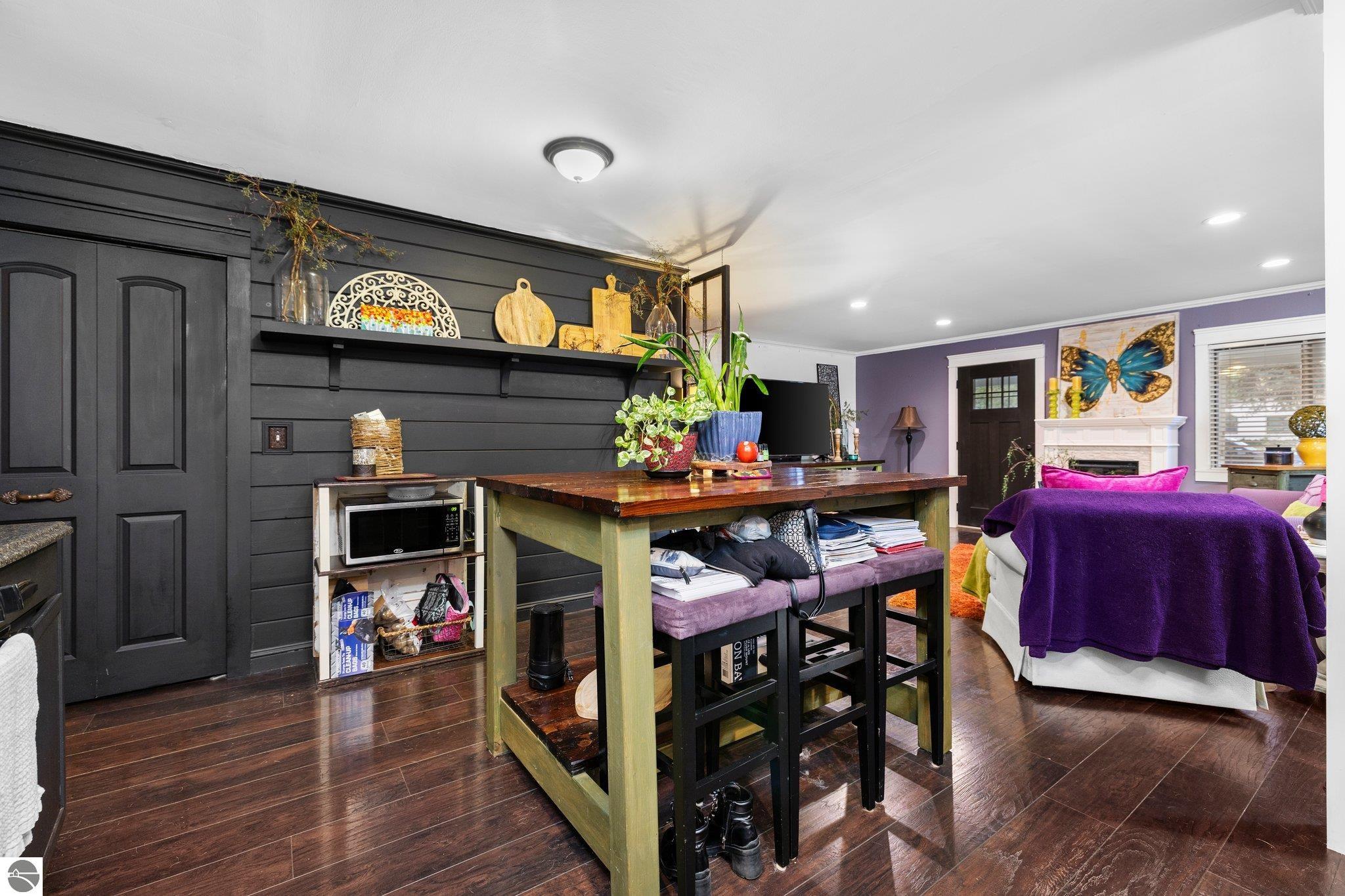 5249 W Mobile Trail