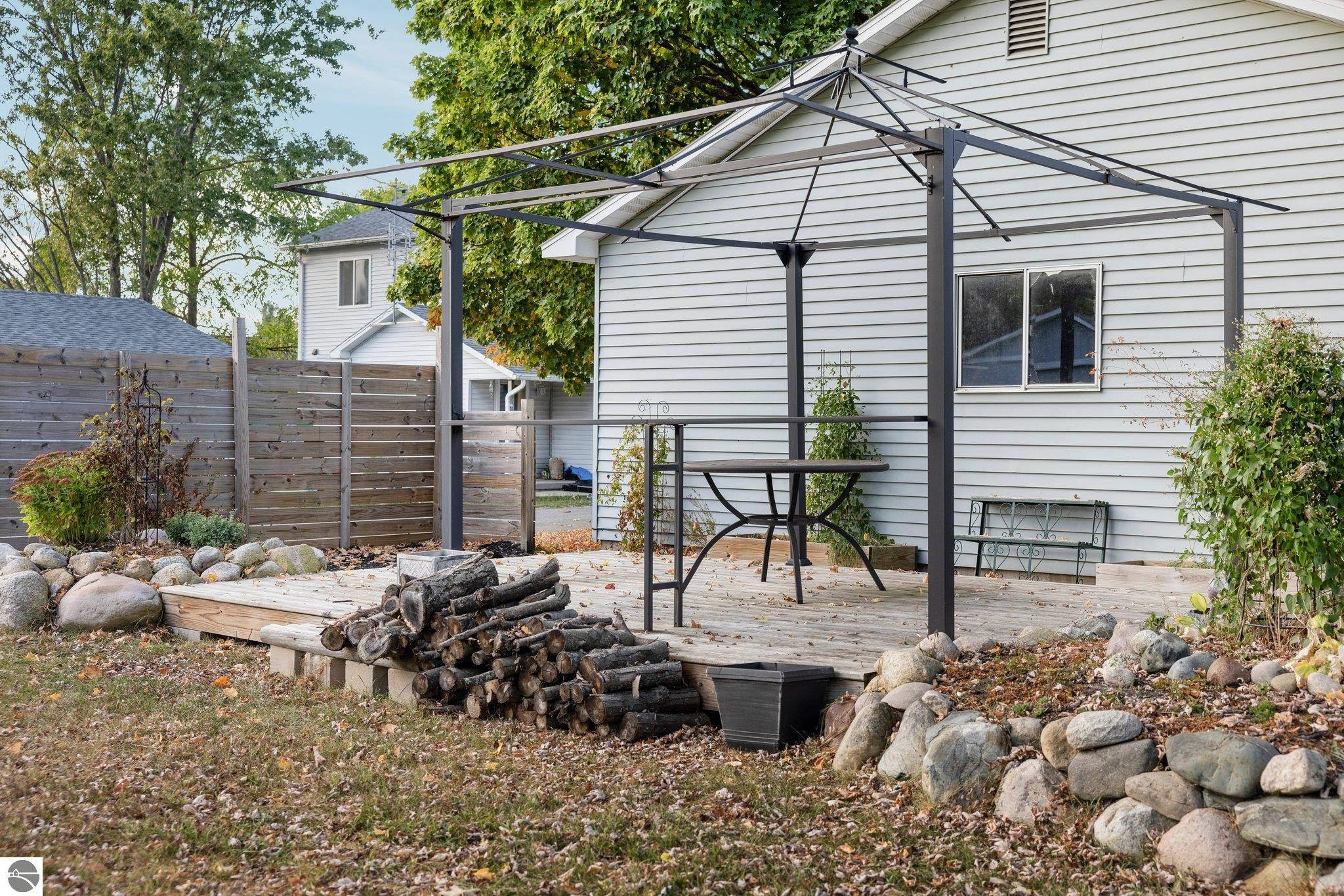 5249 W Mobile Trail