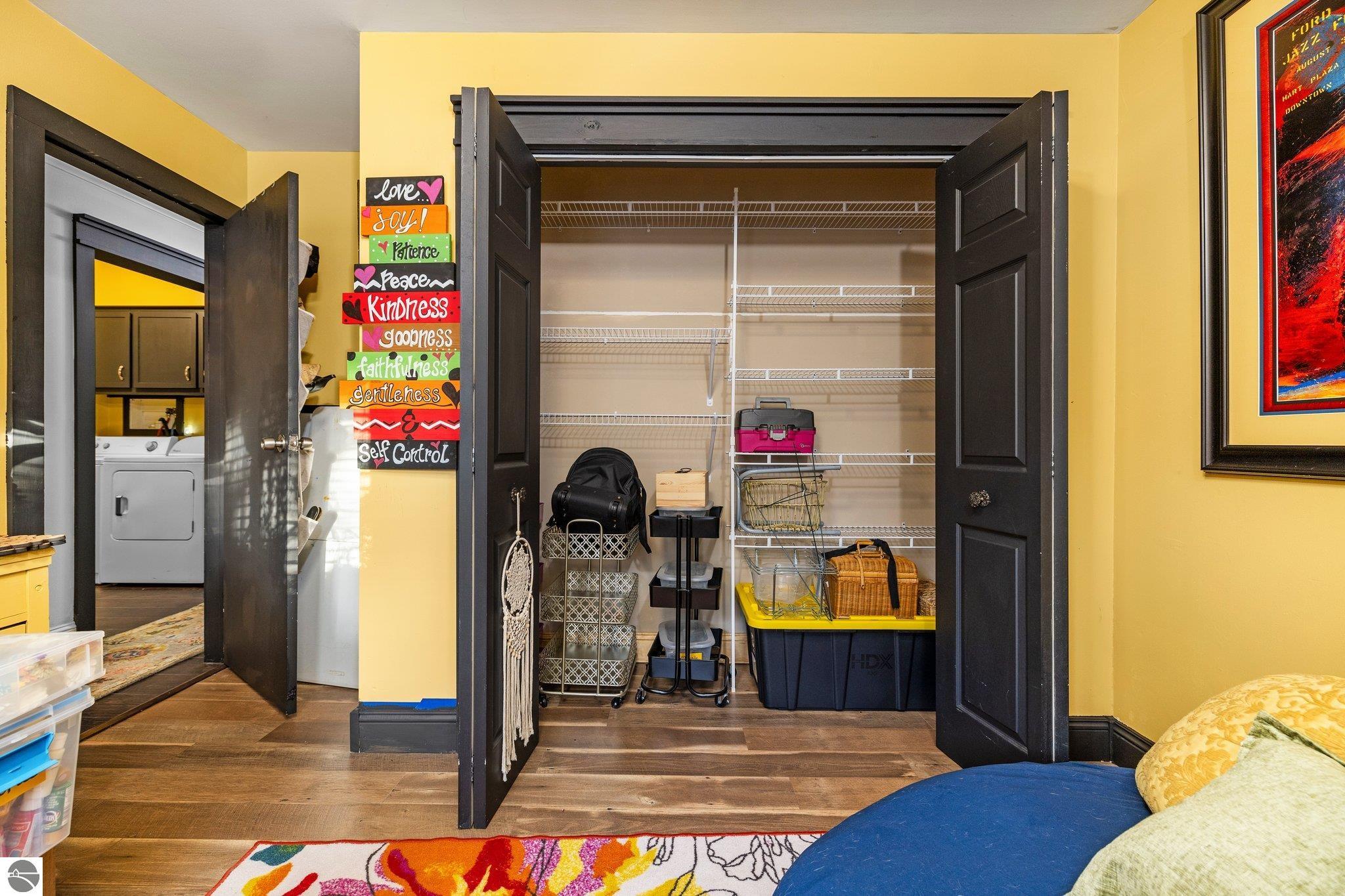 5249 W Mobile Trail