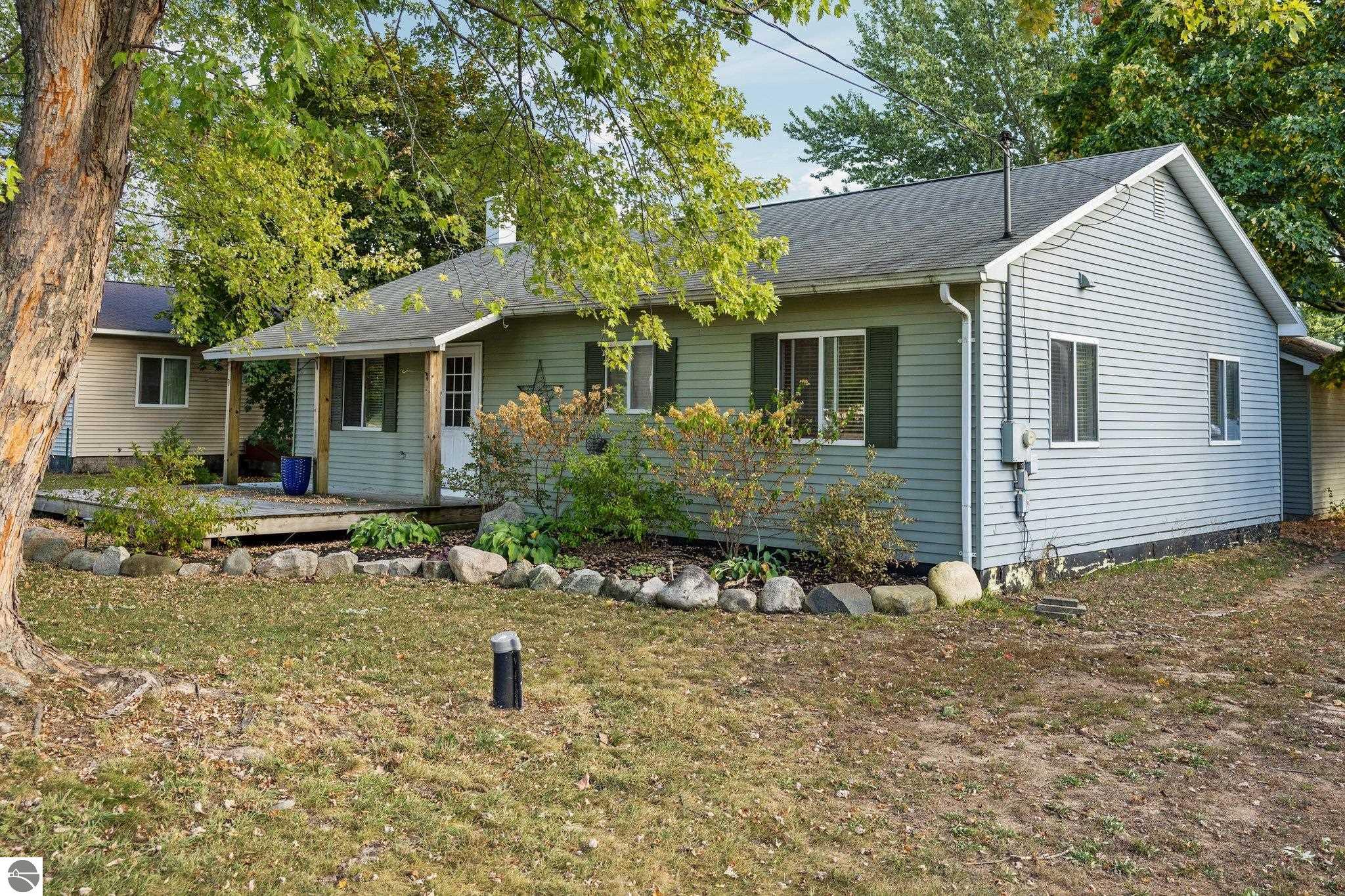 5249 W Mobile Trail