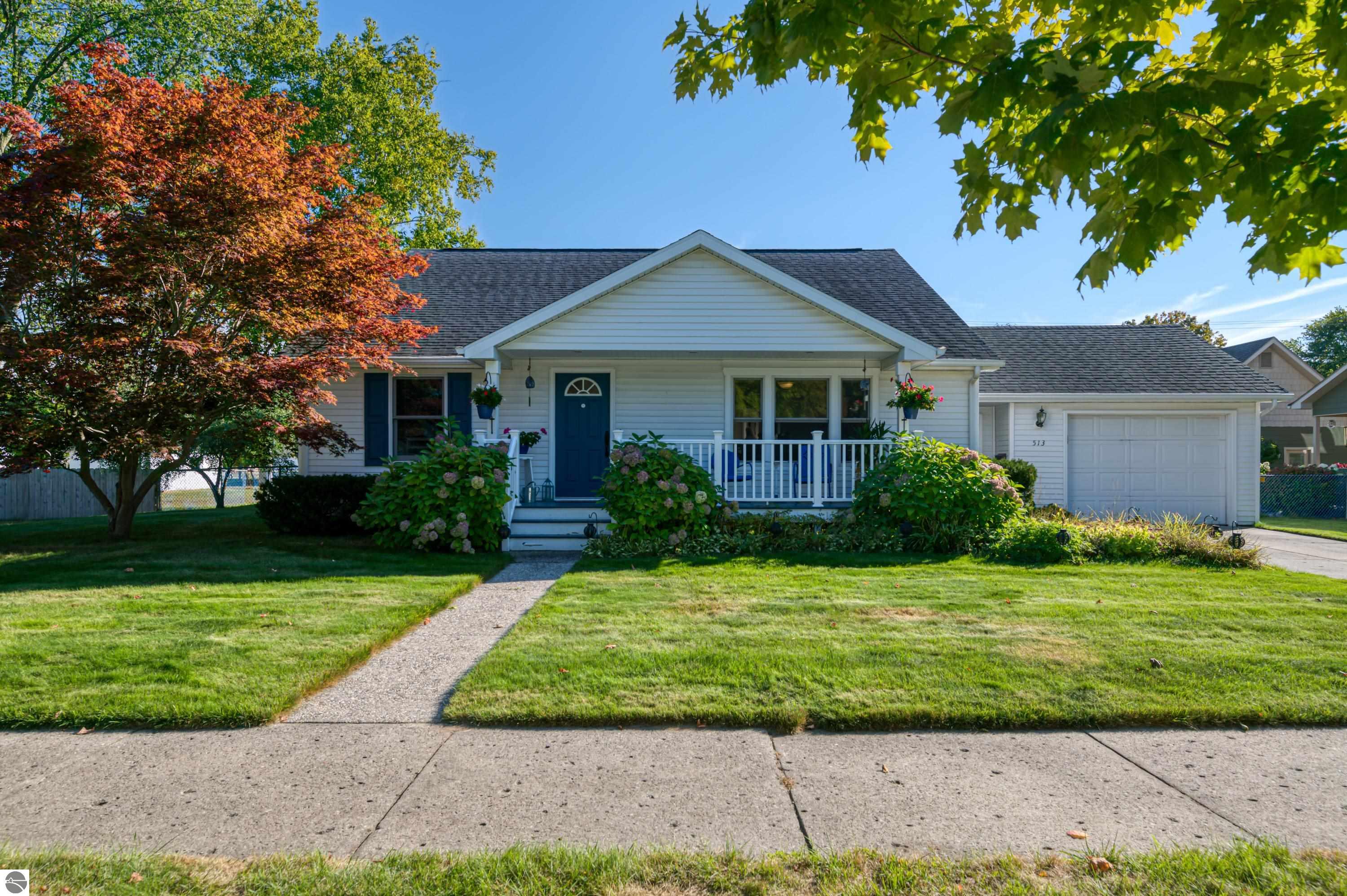 513 W 12th Street