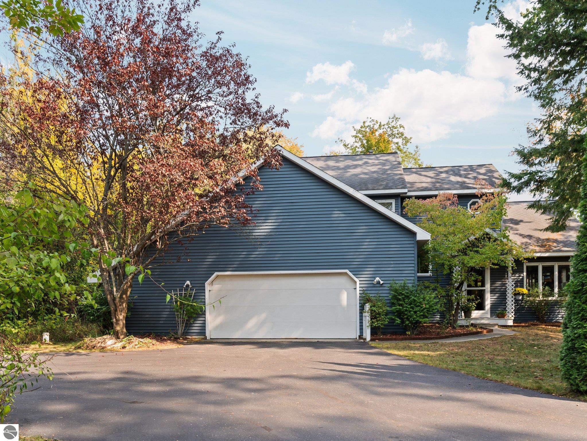 7878 S Outer Drive