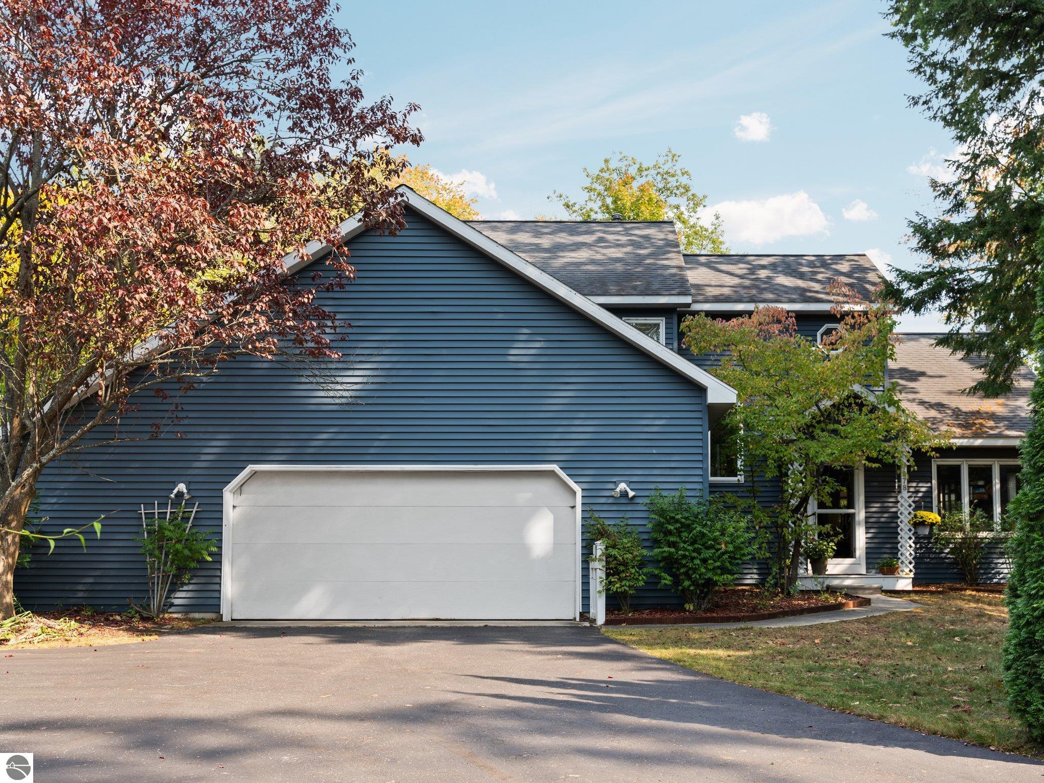 7878 S Outer Drive