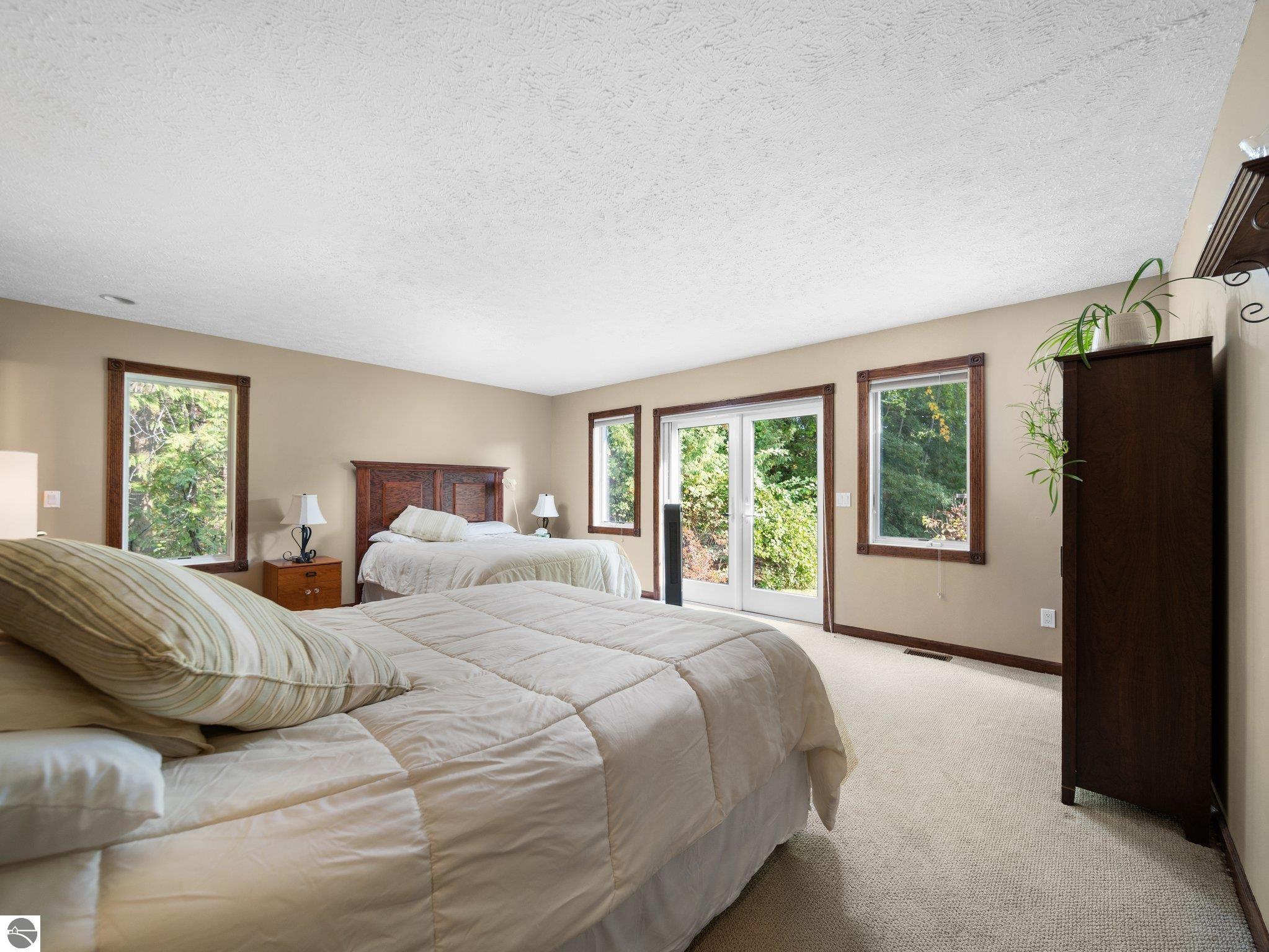 7878 S Outer Drive