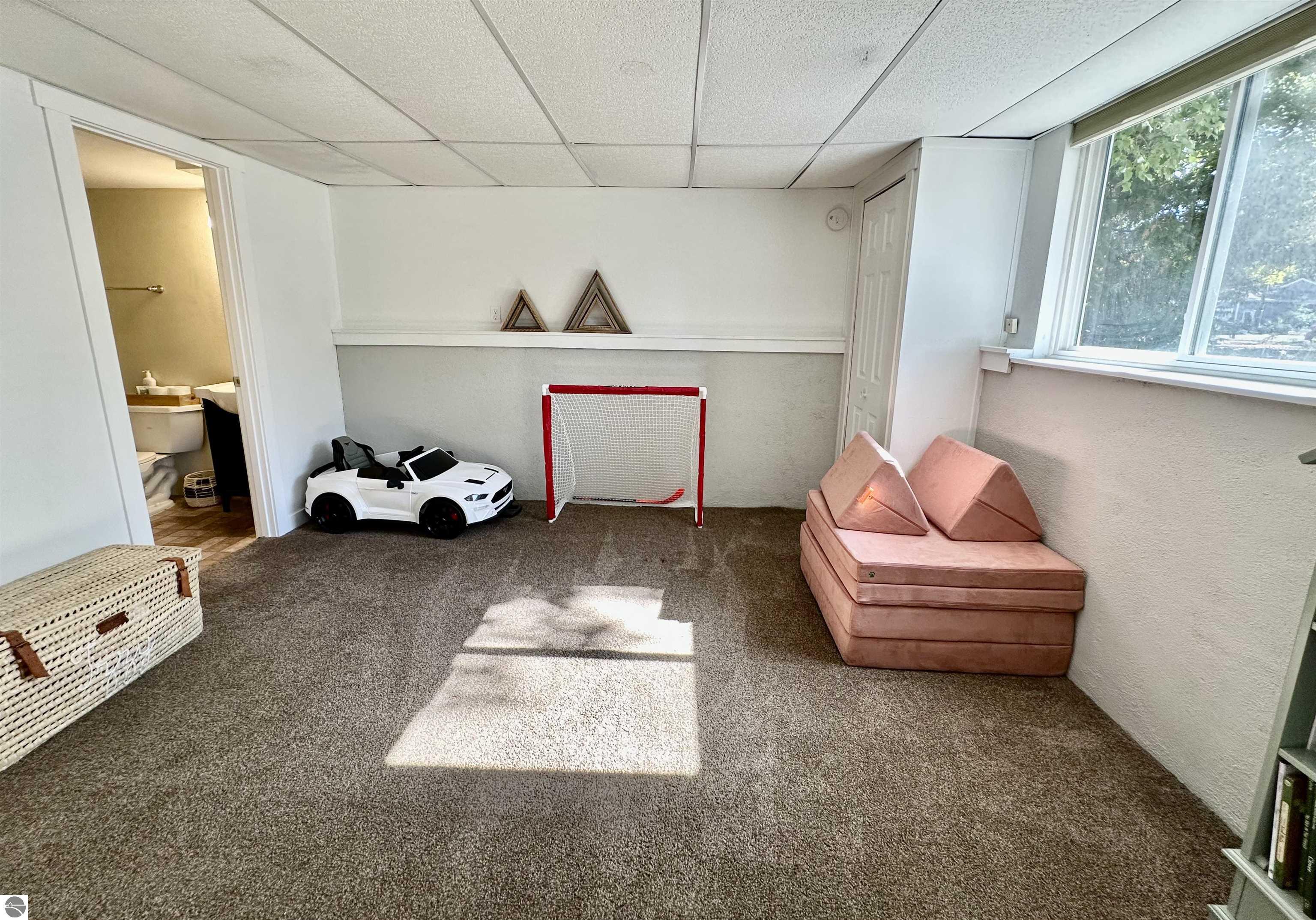 845 Carver Street