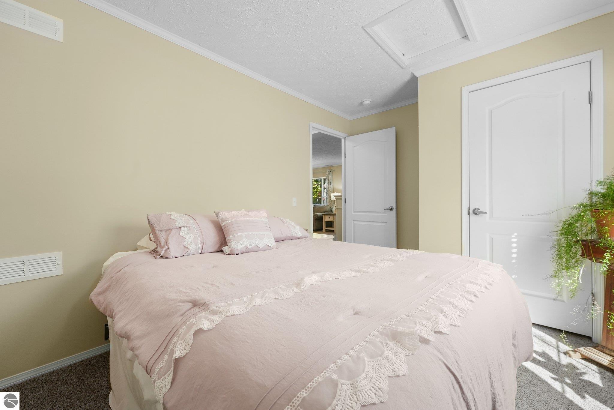 212 Deerfield Court