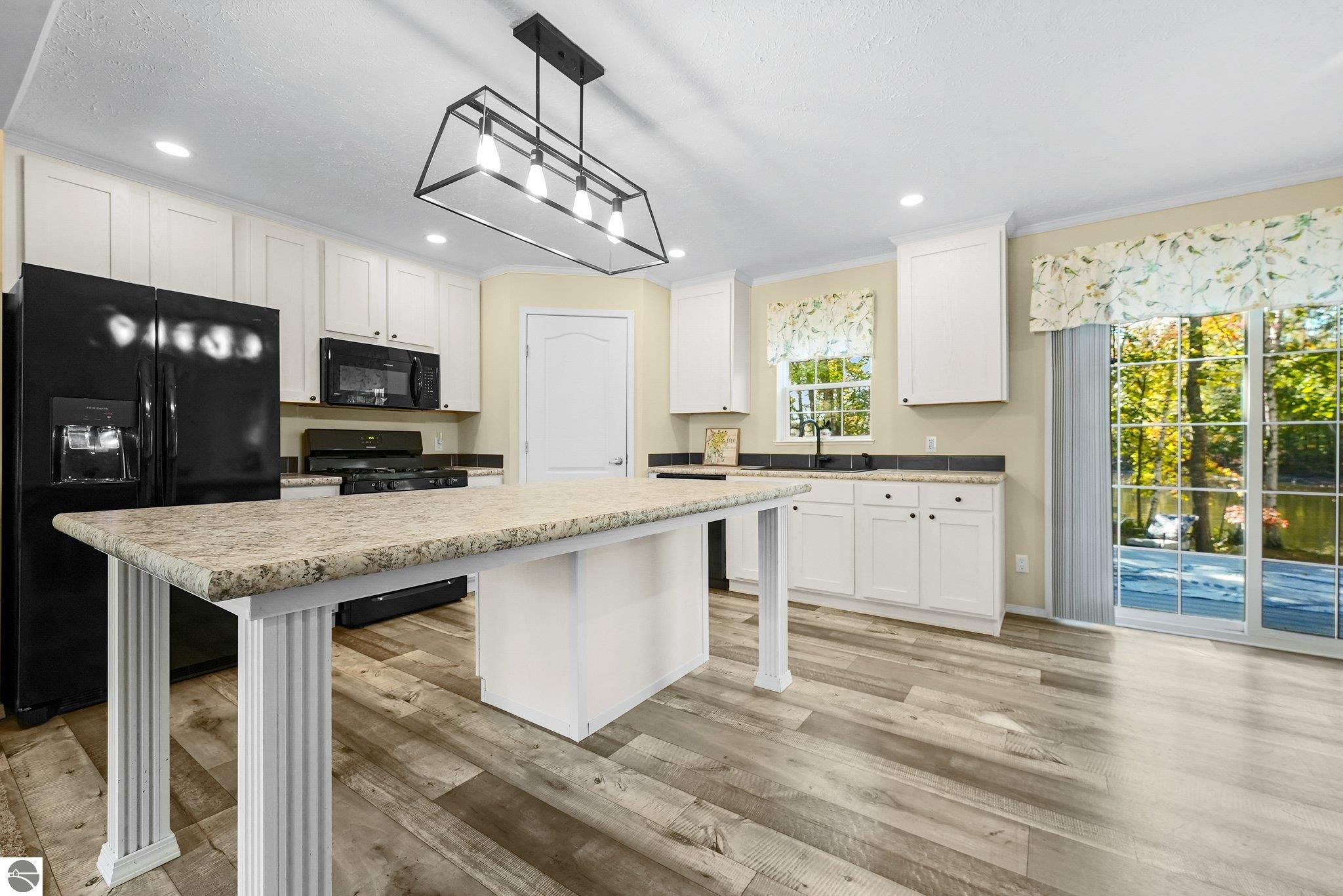 212 Deerfield Court