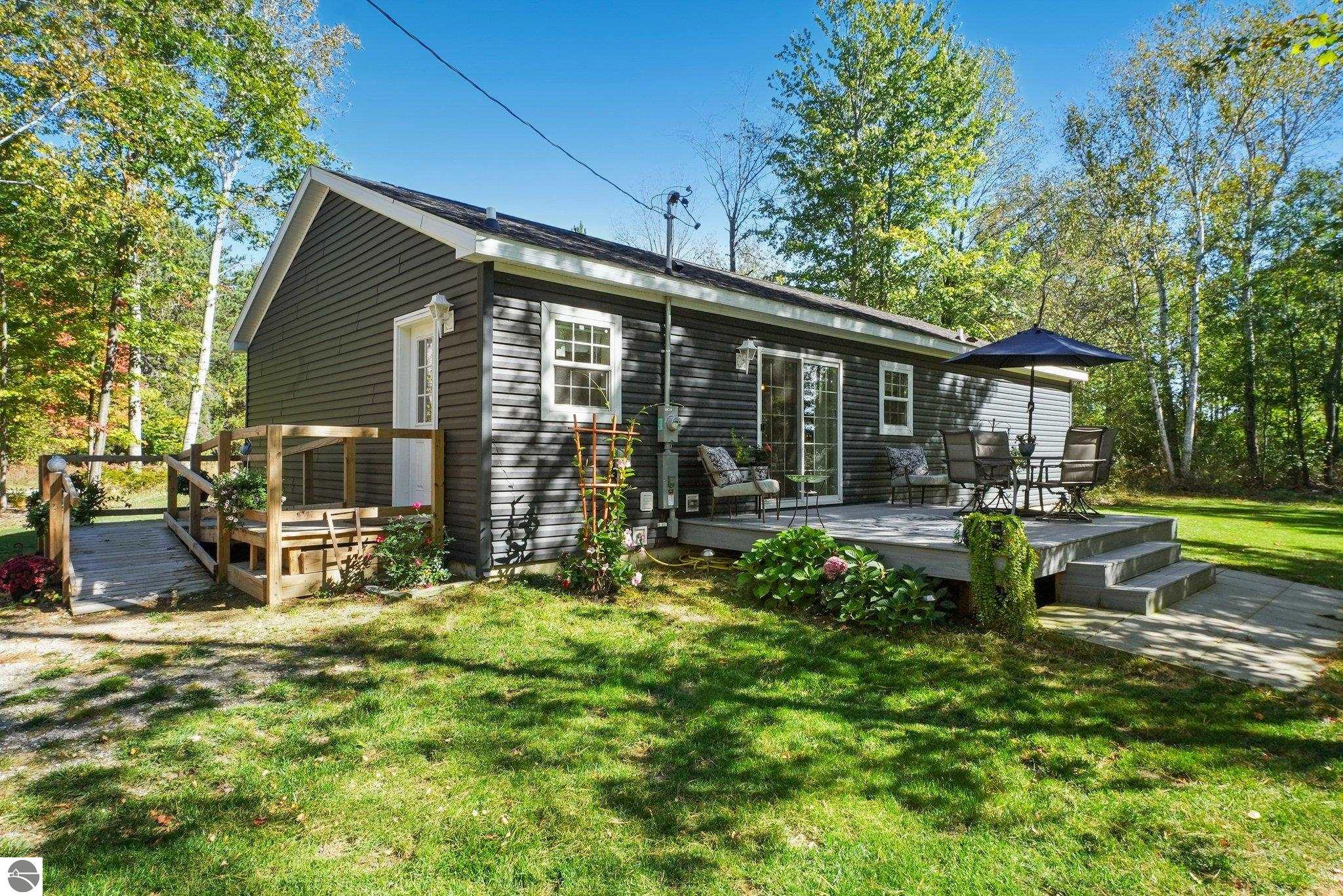 212 Deerfield Court