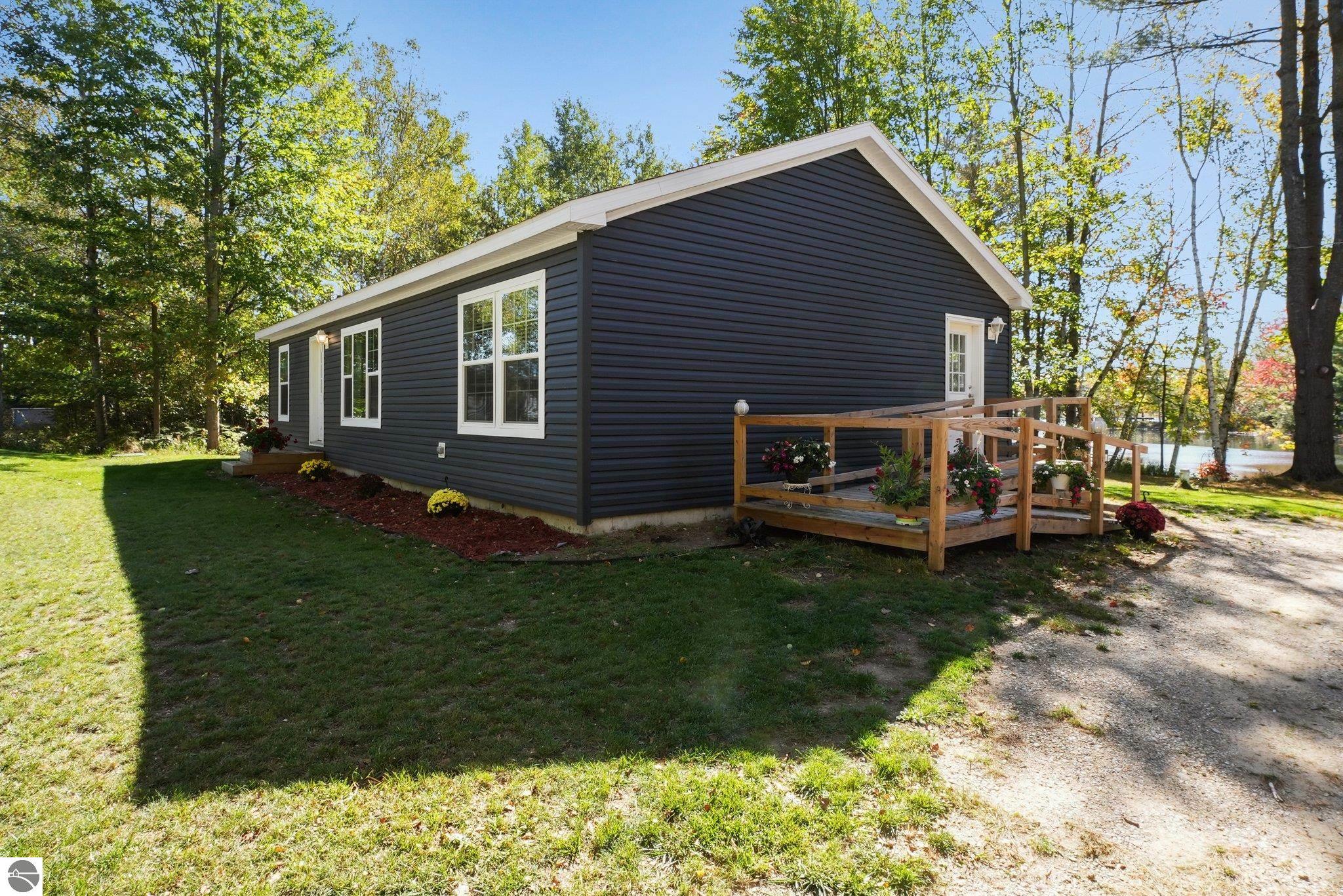 212 Deerfield Court