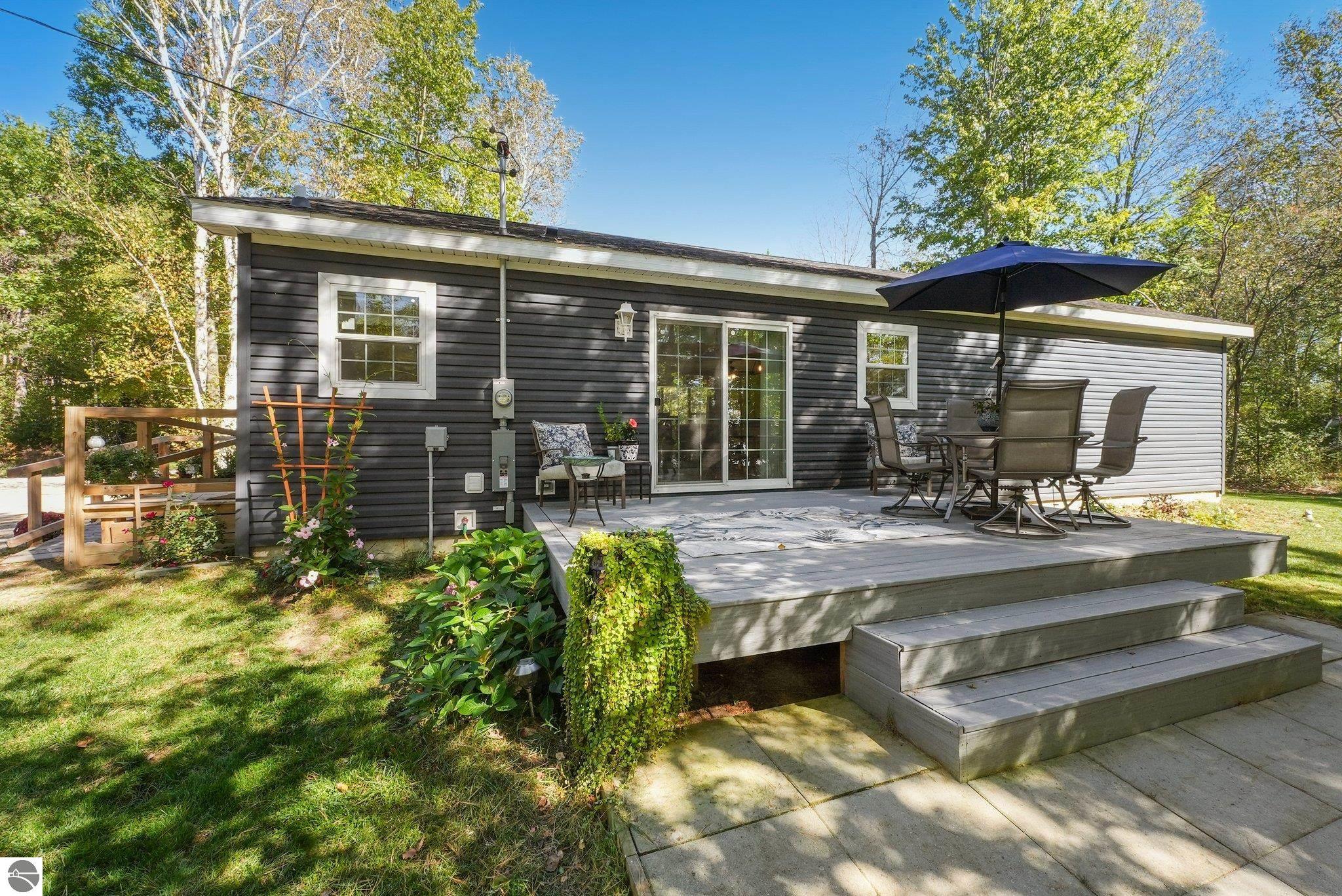 212 Deerfield Court