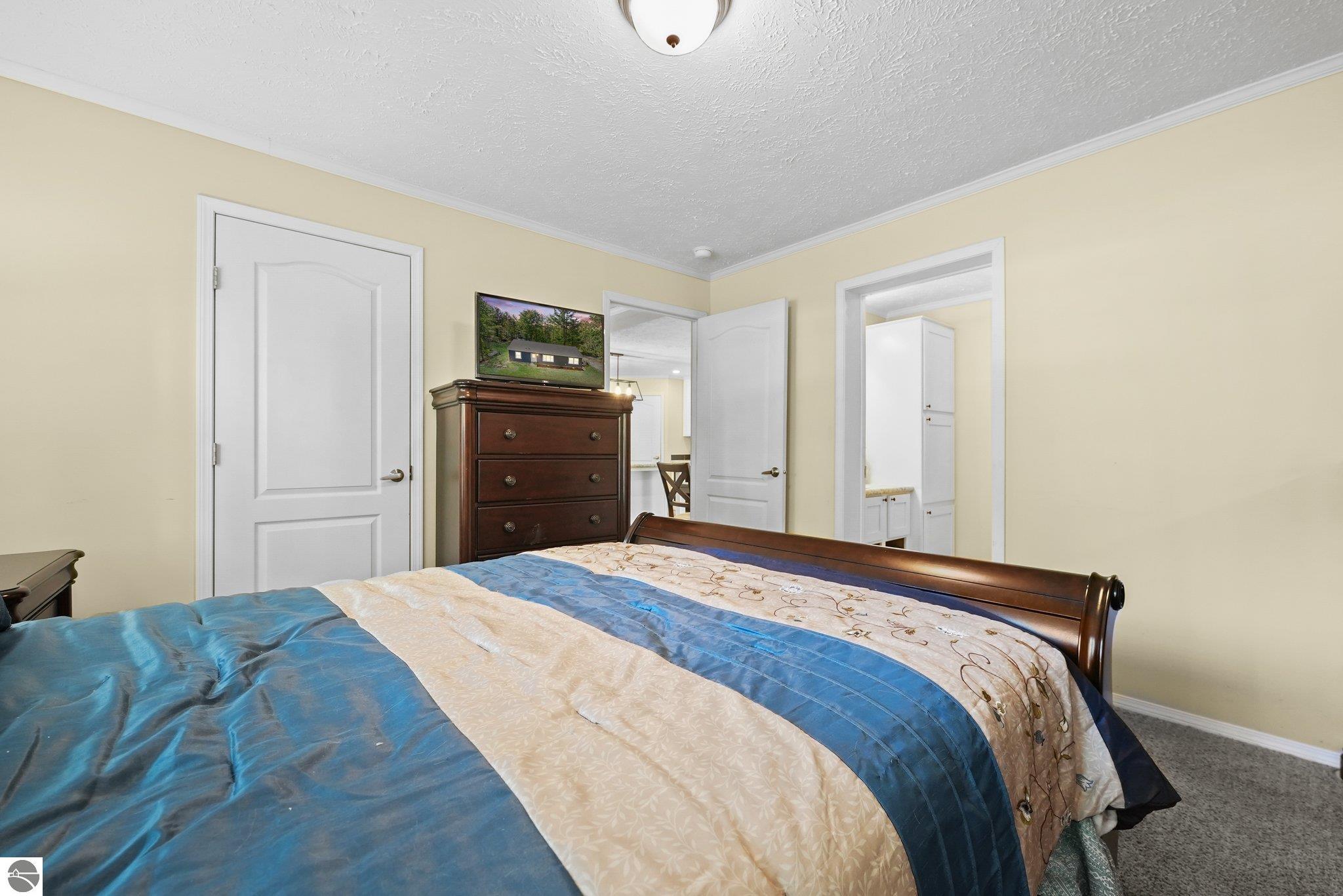 212 Deerfield Court