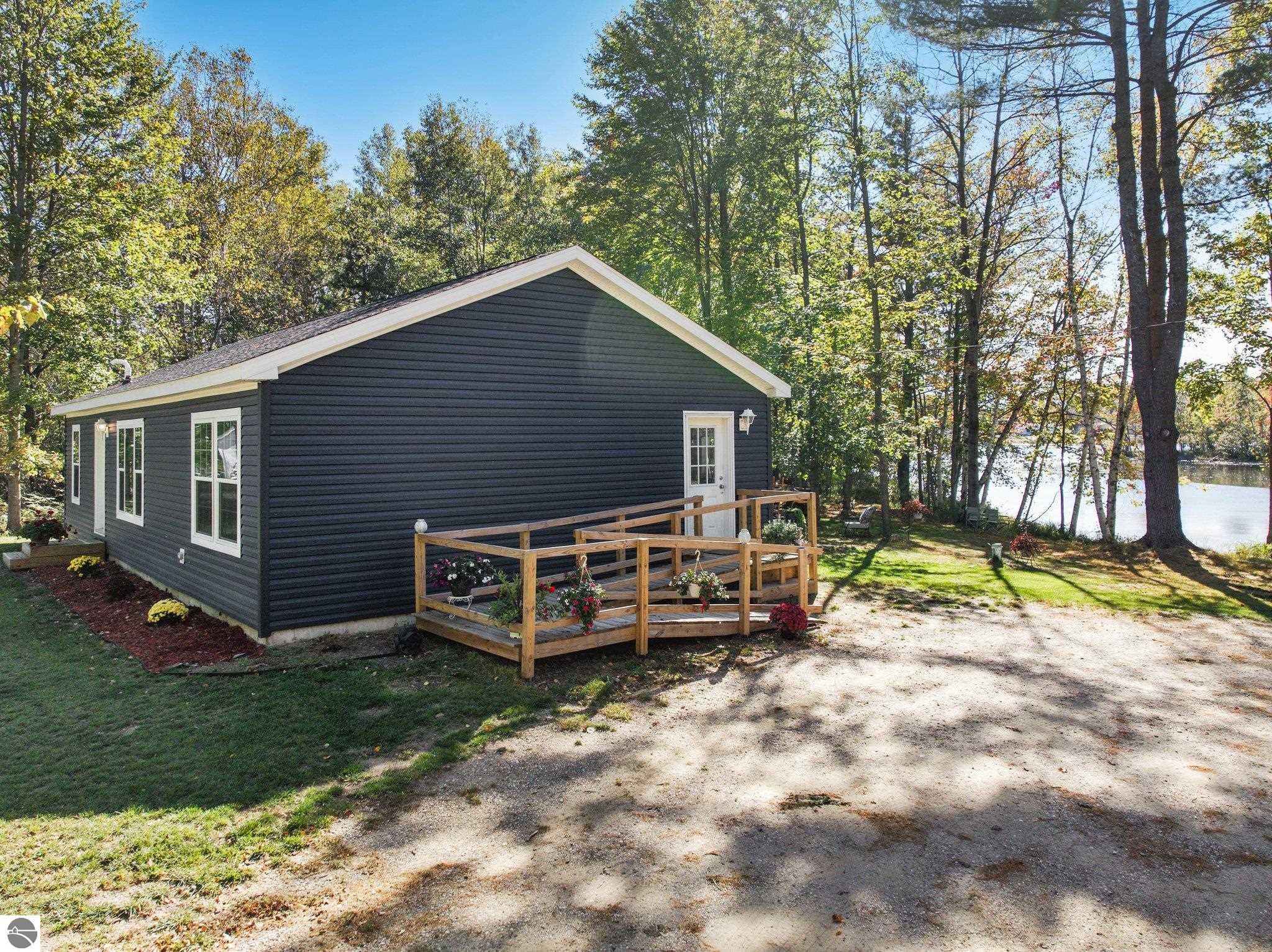 212 Deerfield Court