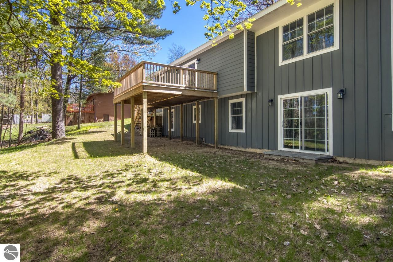 3353 Holiday View