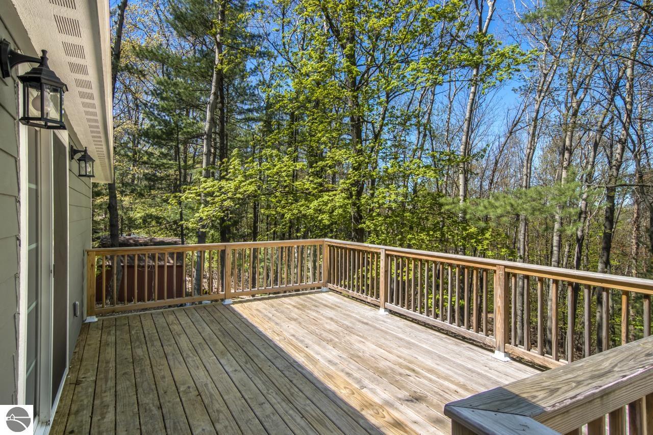 3353 Holiday View