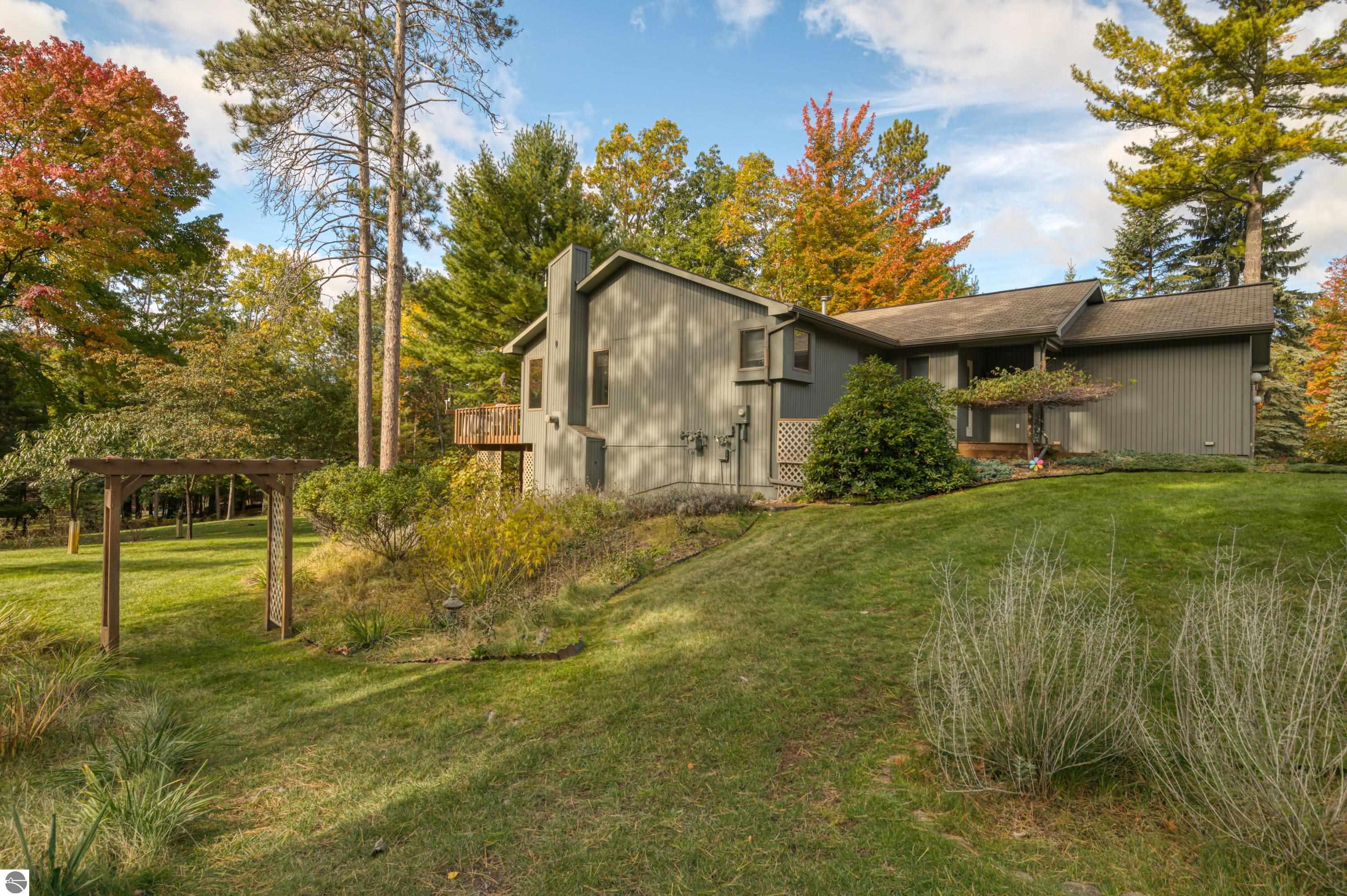 4125 Holiday North Court