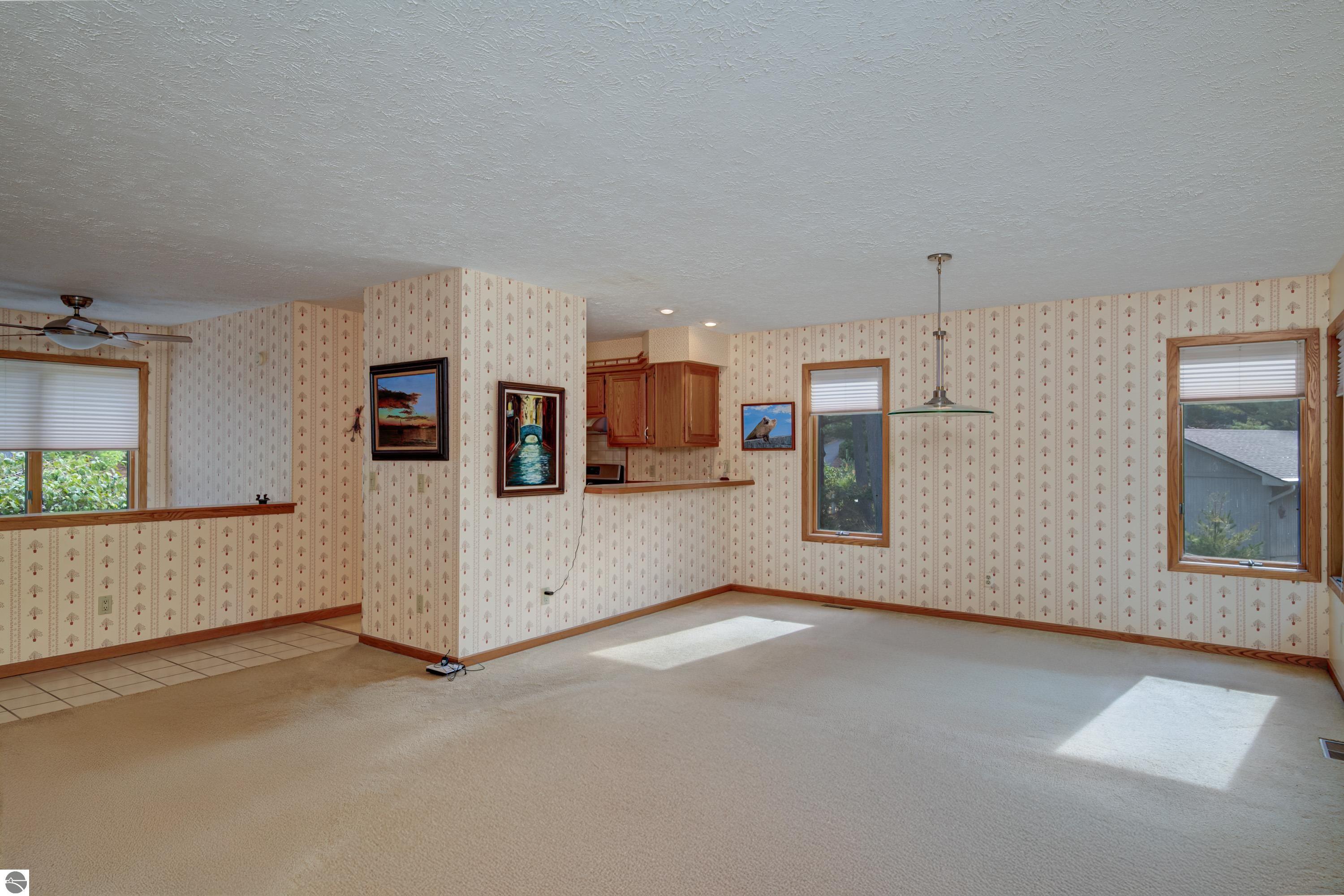 4125 Holiday North Court