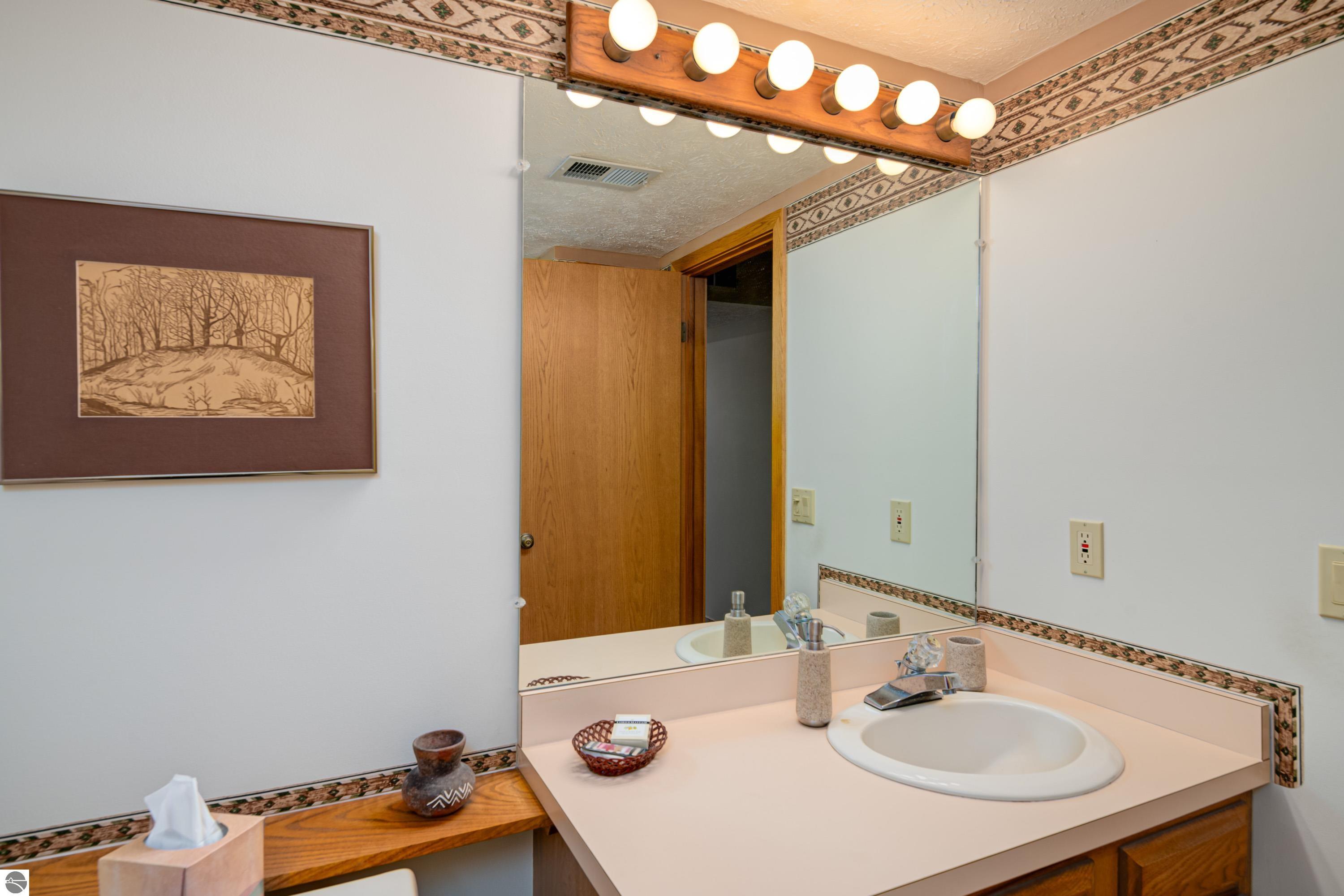4125 Holiday North Court