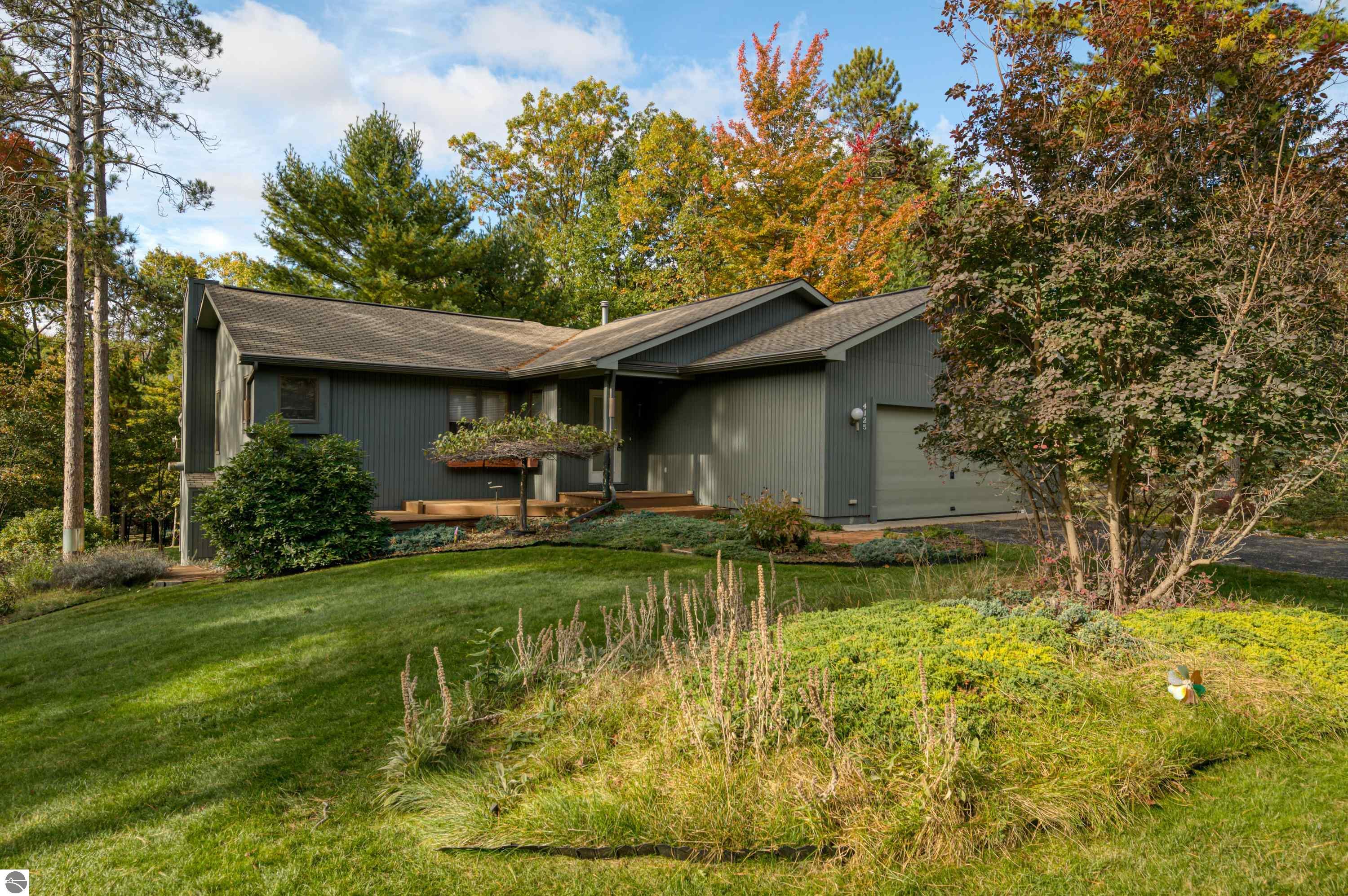 4125 Holiday North Court