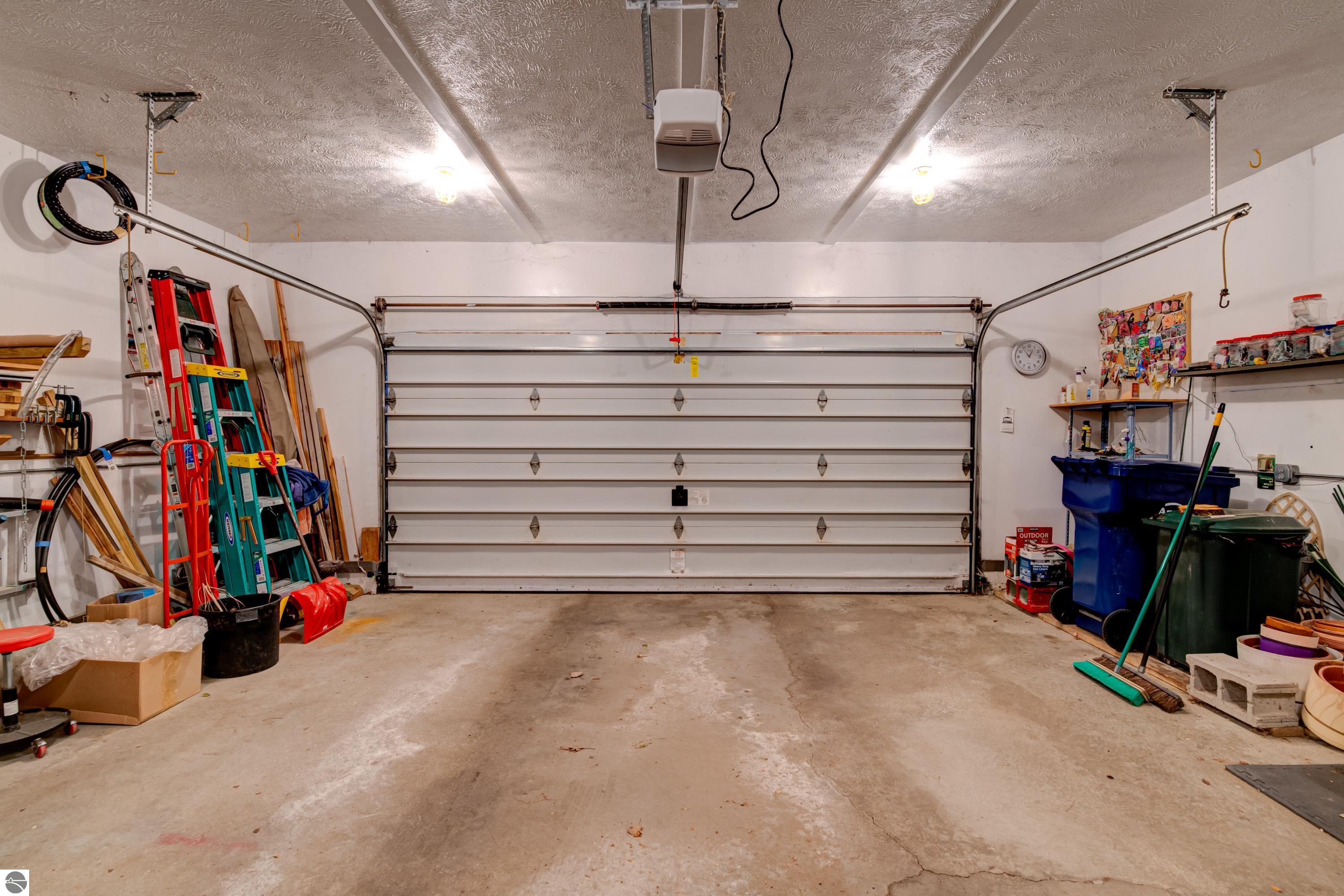 4125 Holiday North Court