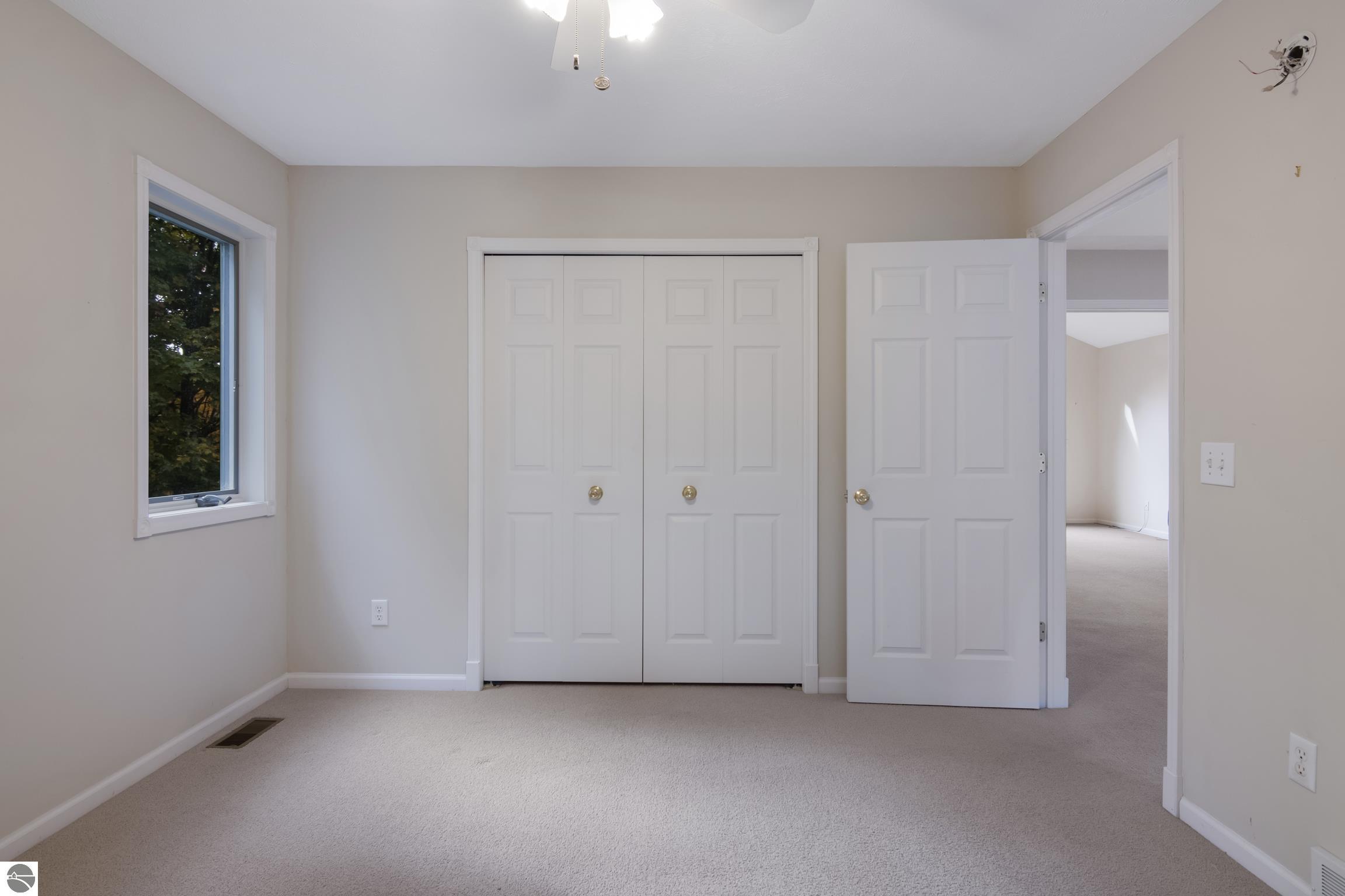 4562 S Bay Valley Drive
