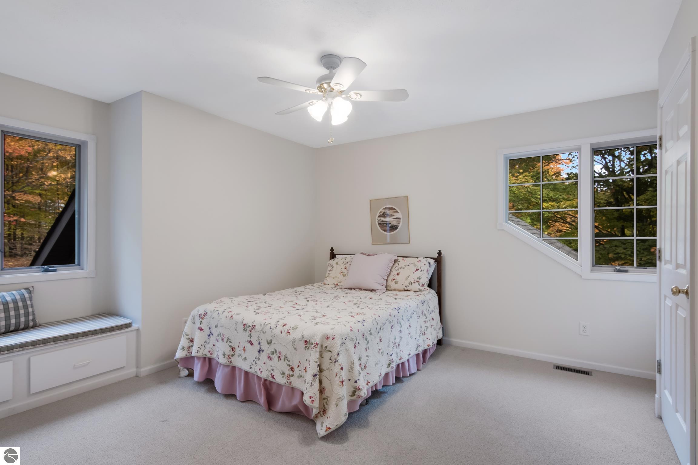 4562 S Bay Valley Drive