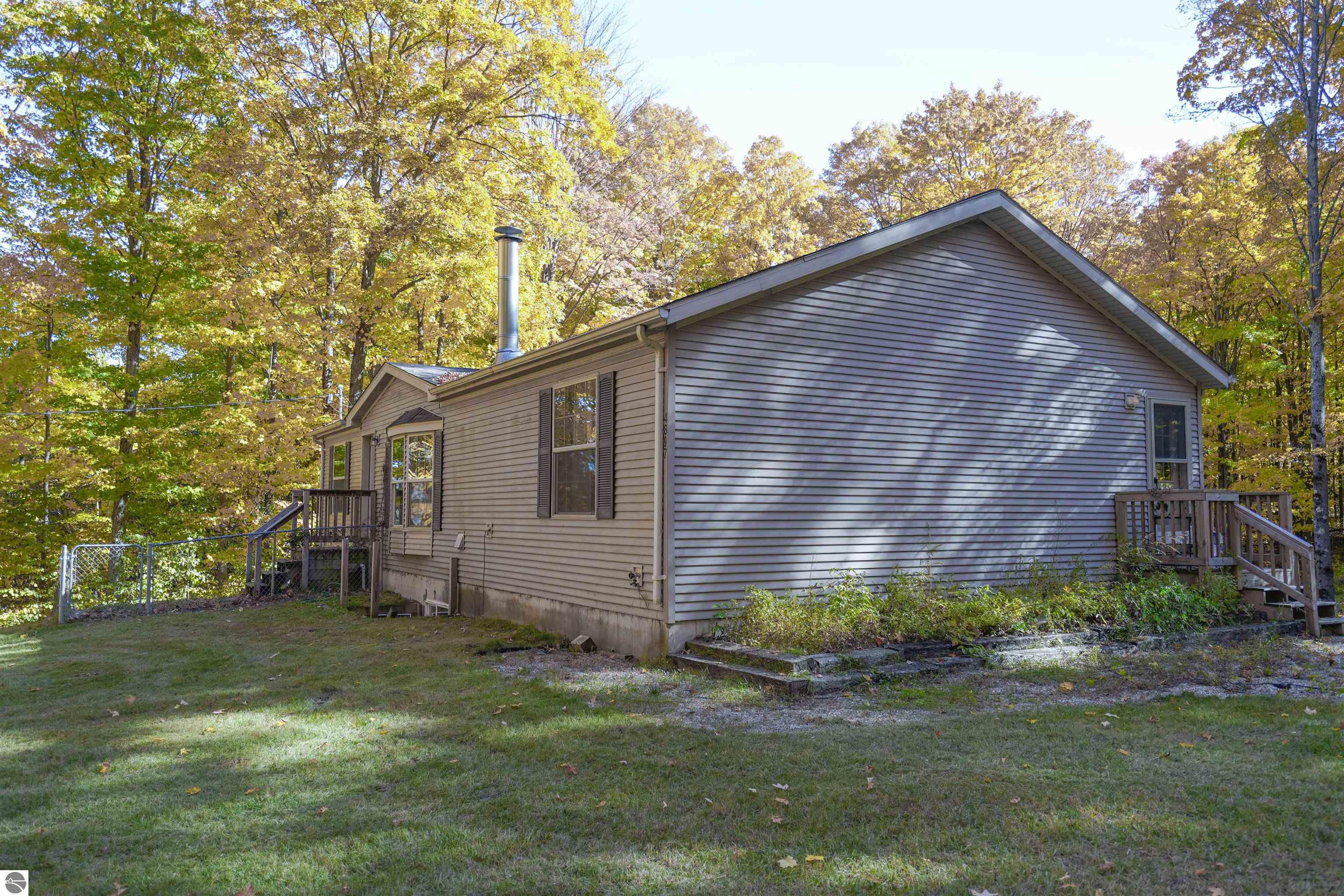 4897 Woodman Road, SW