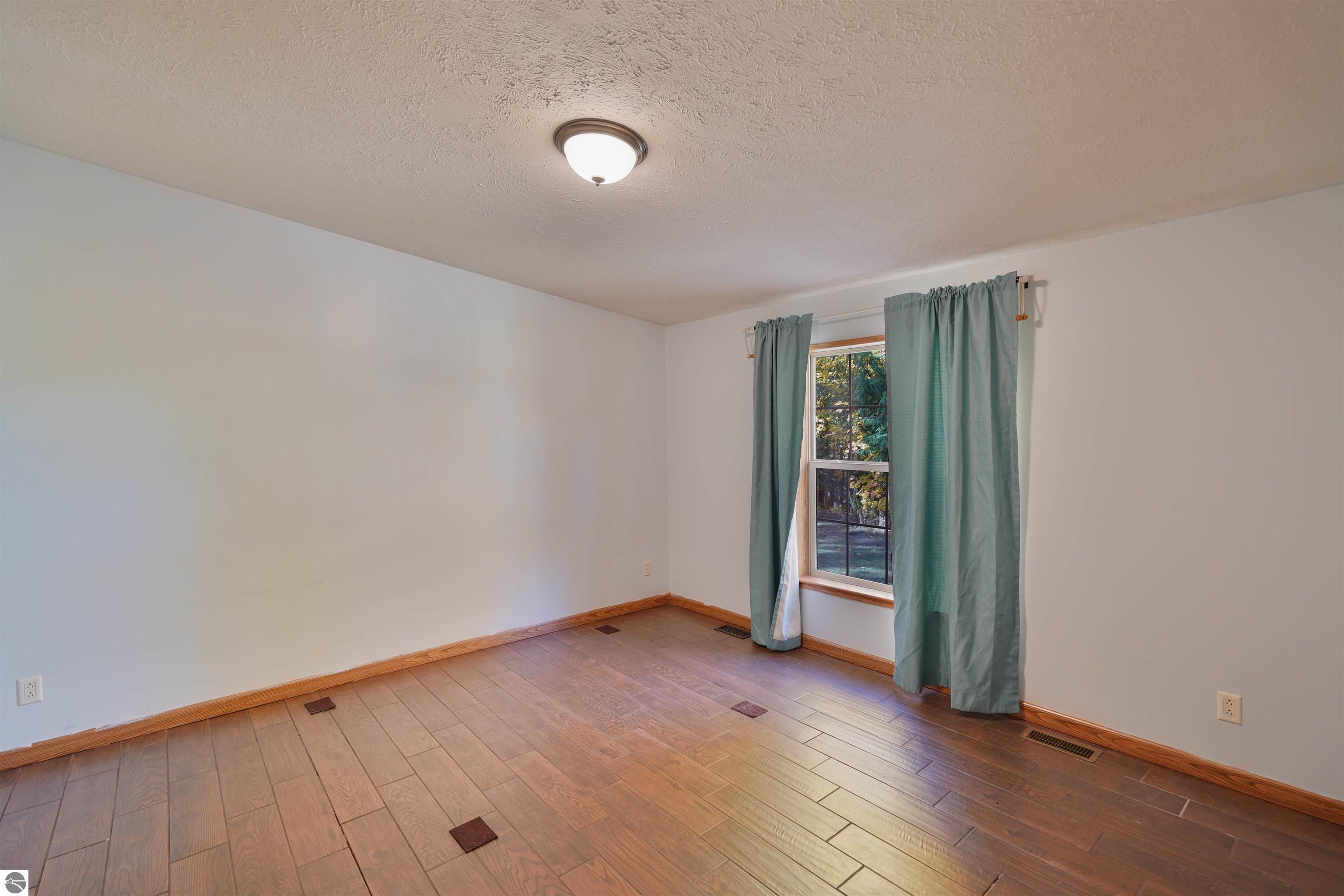 4897 Woodman Road, SW