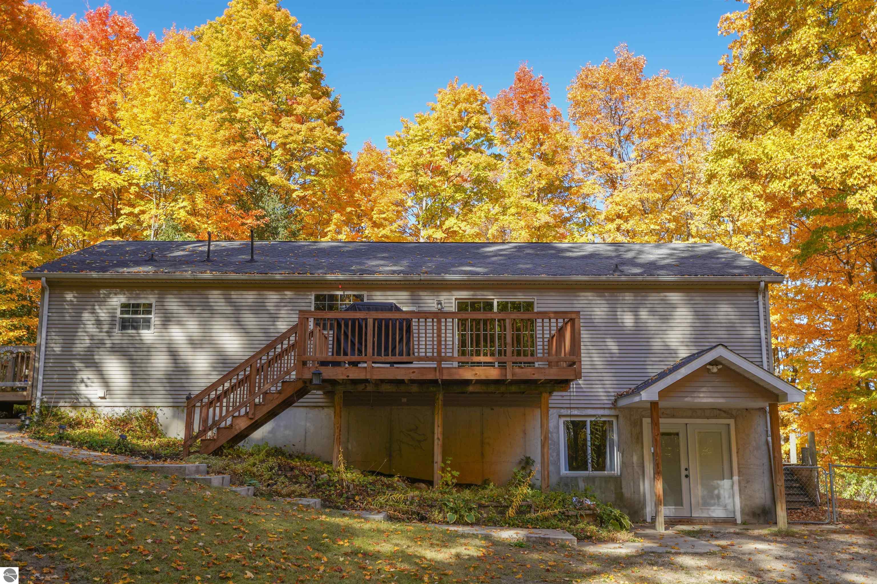 4897 Woodman Road, SW