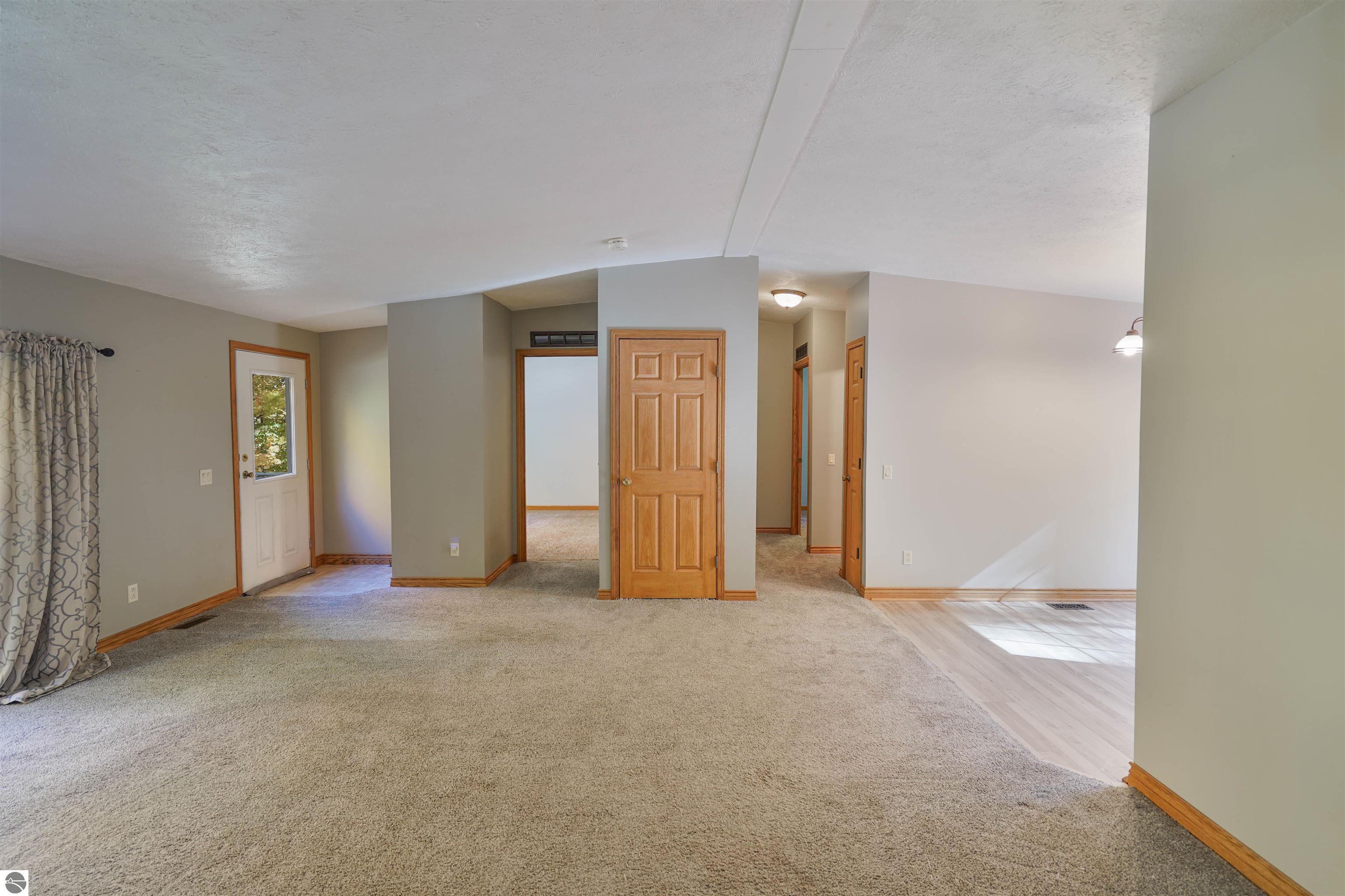 4897 Woodman Road, SW
