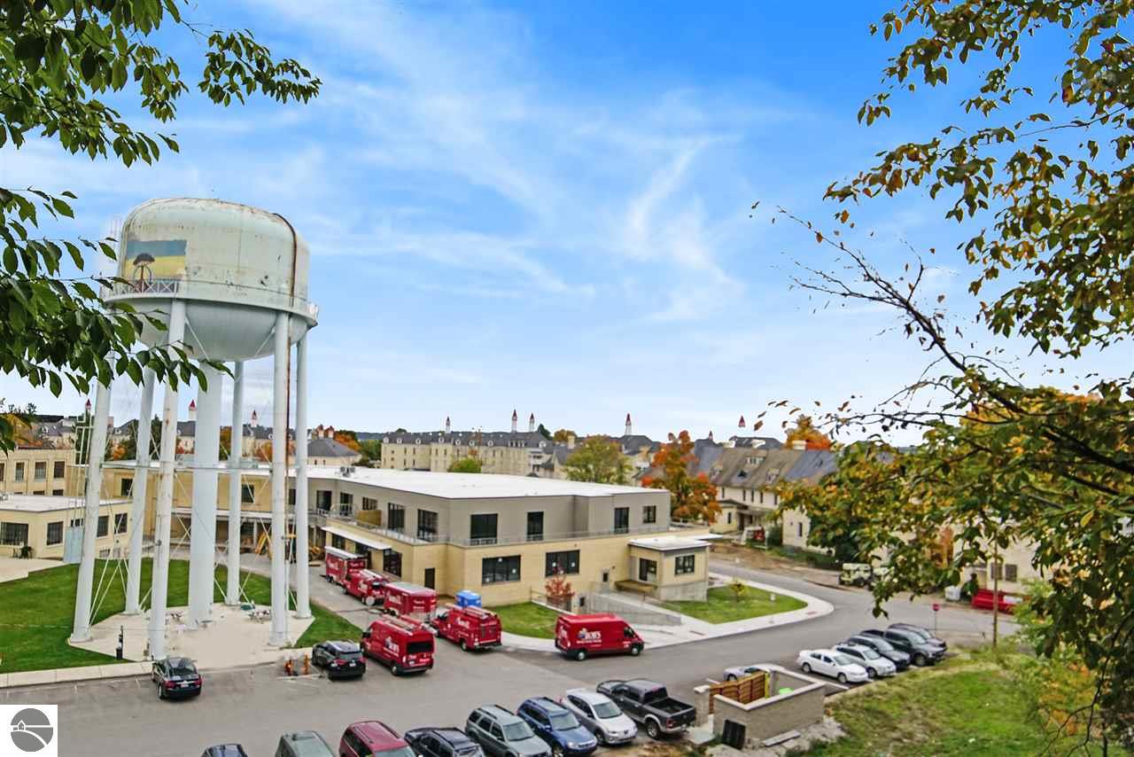 800 Cottageview Drive # 317