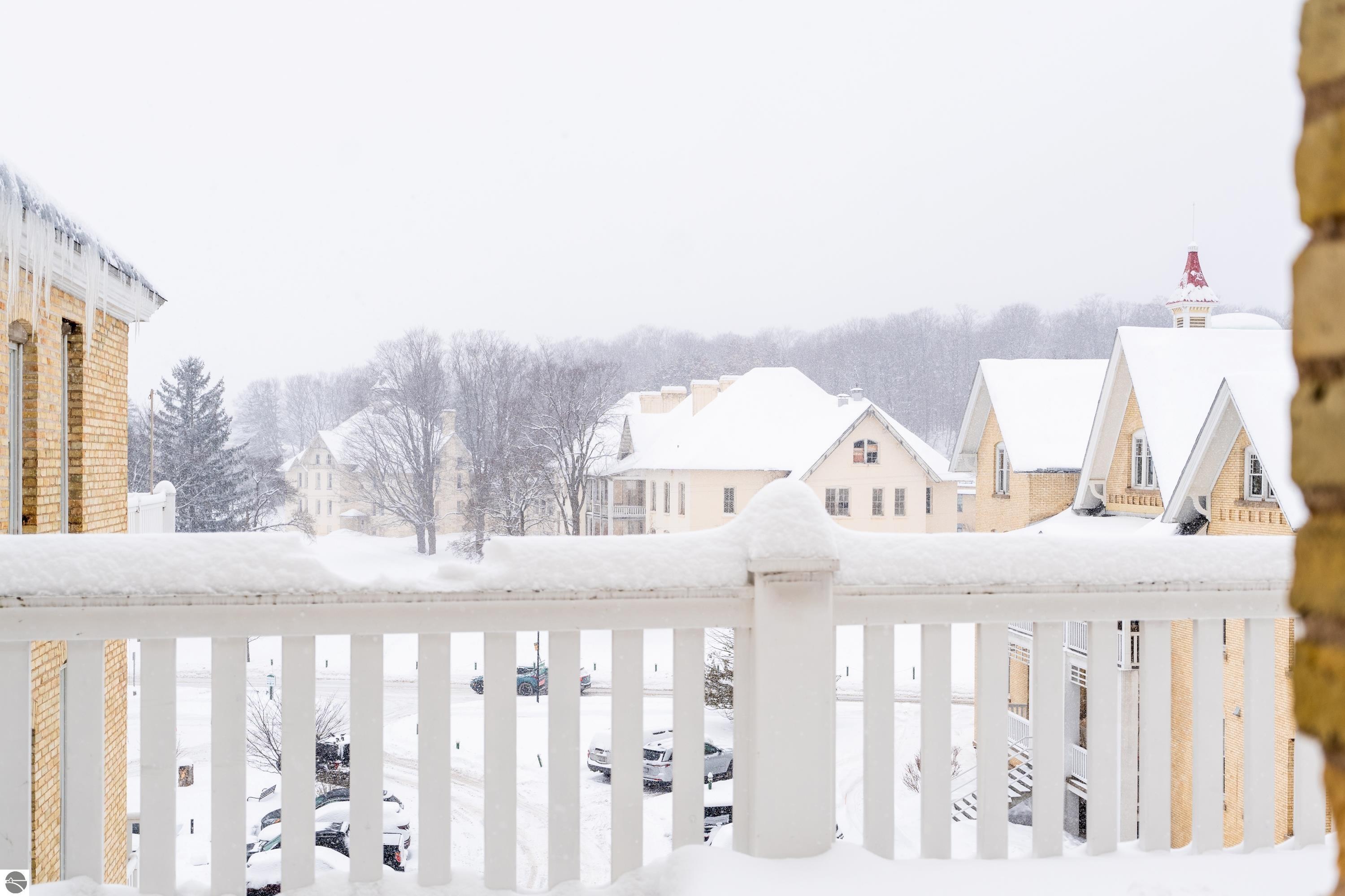 800 Cottageview Drive # 317