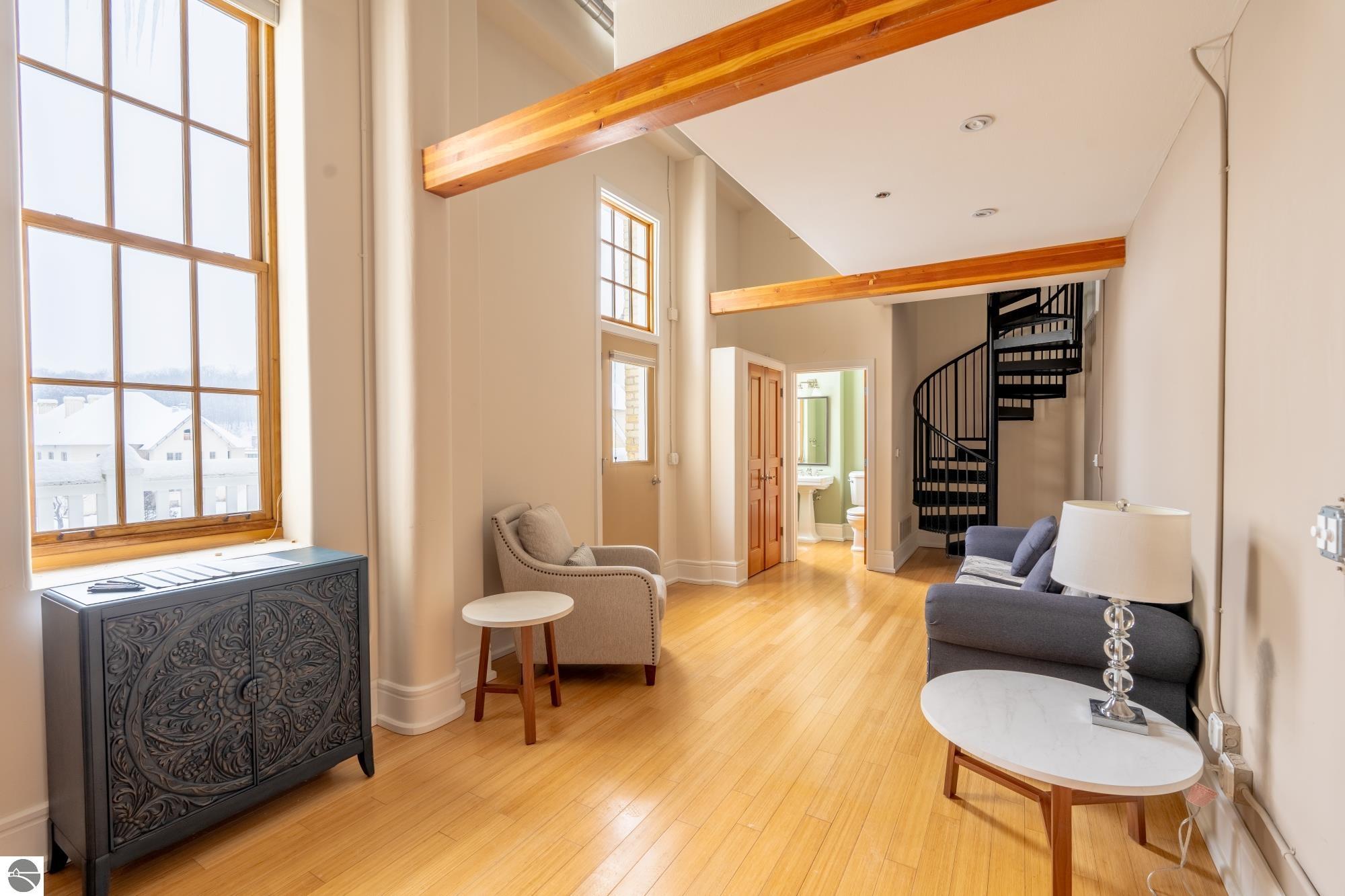 800 Cottageview Drive # 317